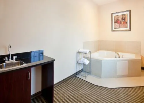Holiday Inn Express Hotel & Suites Guthrie North Edmond by IHG
