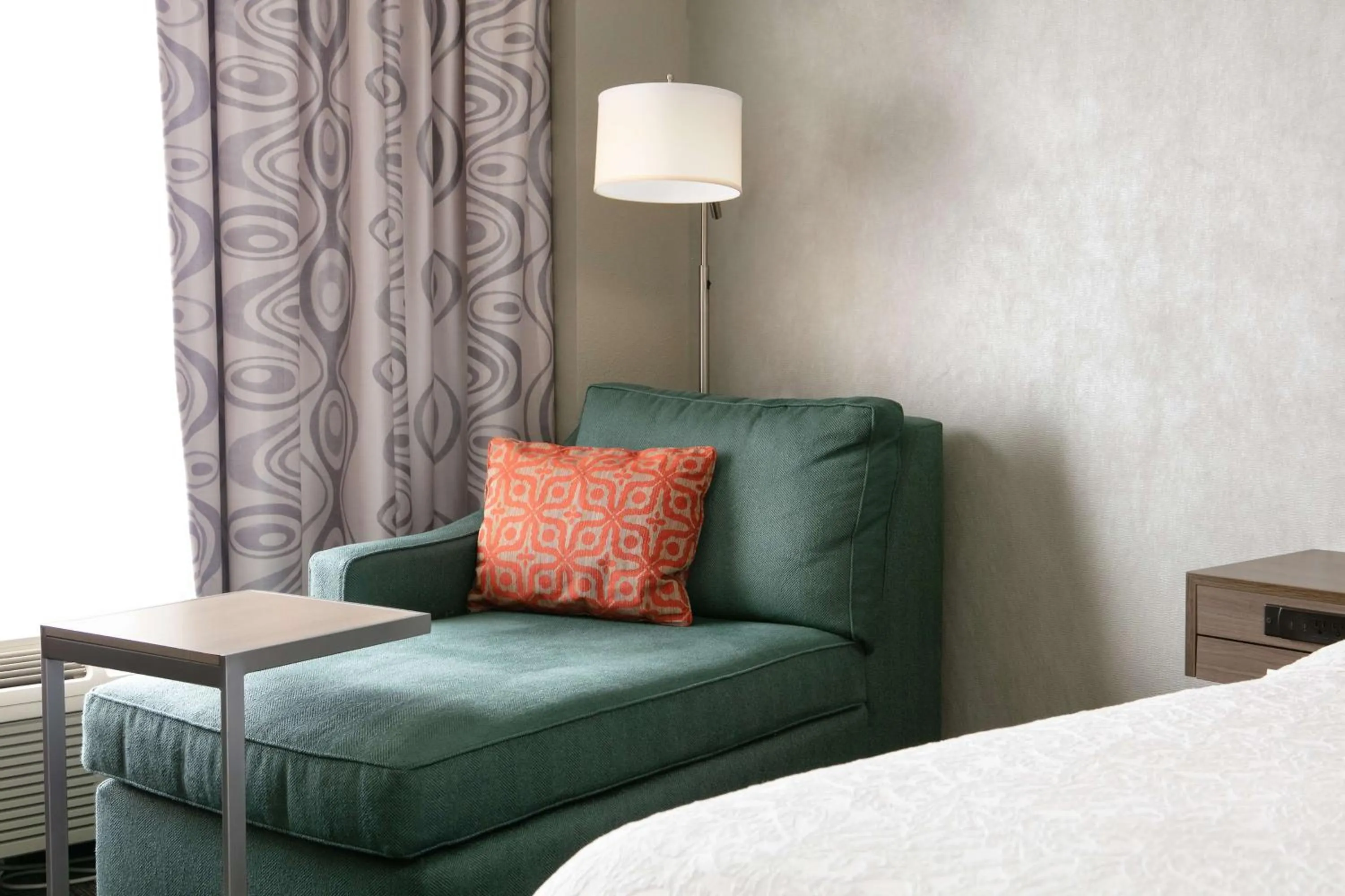 Living room in Hampton Inn Council Bluffs