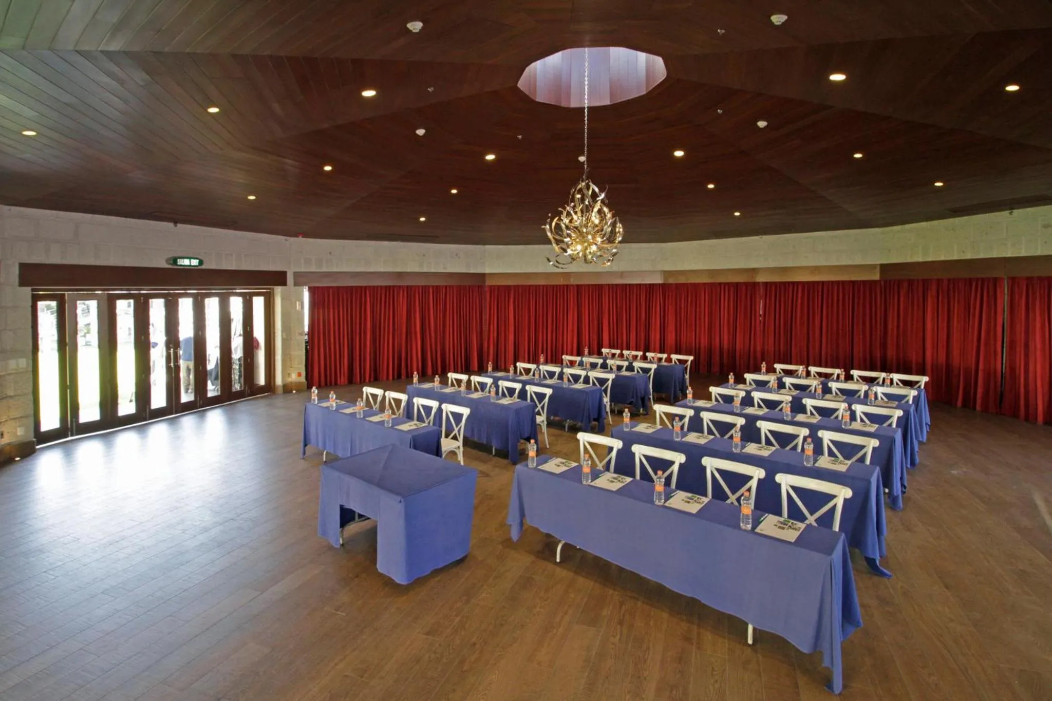 Meeting/conference room in Holiday Inn Queretaro Centro Historico by IHG