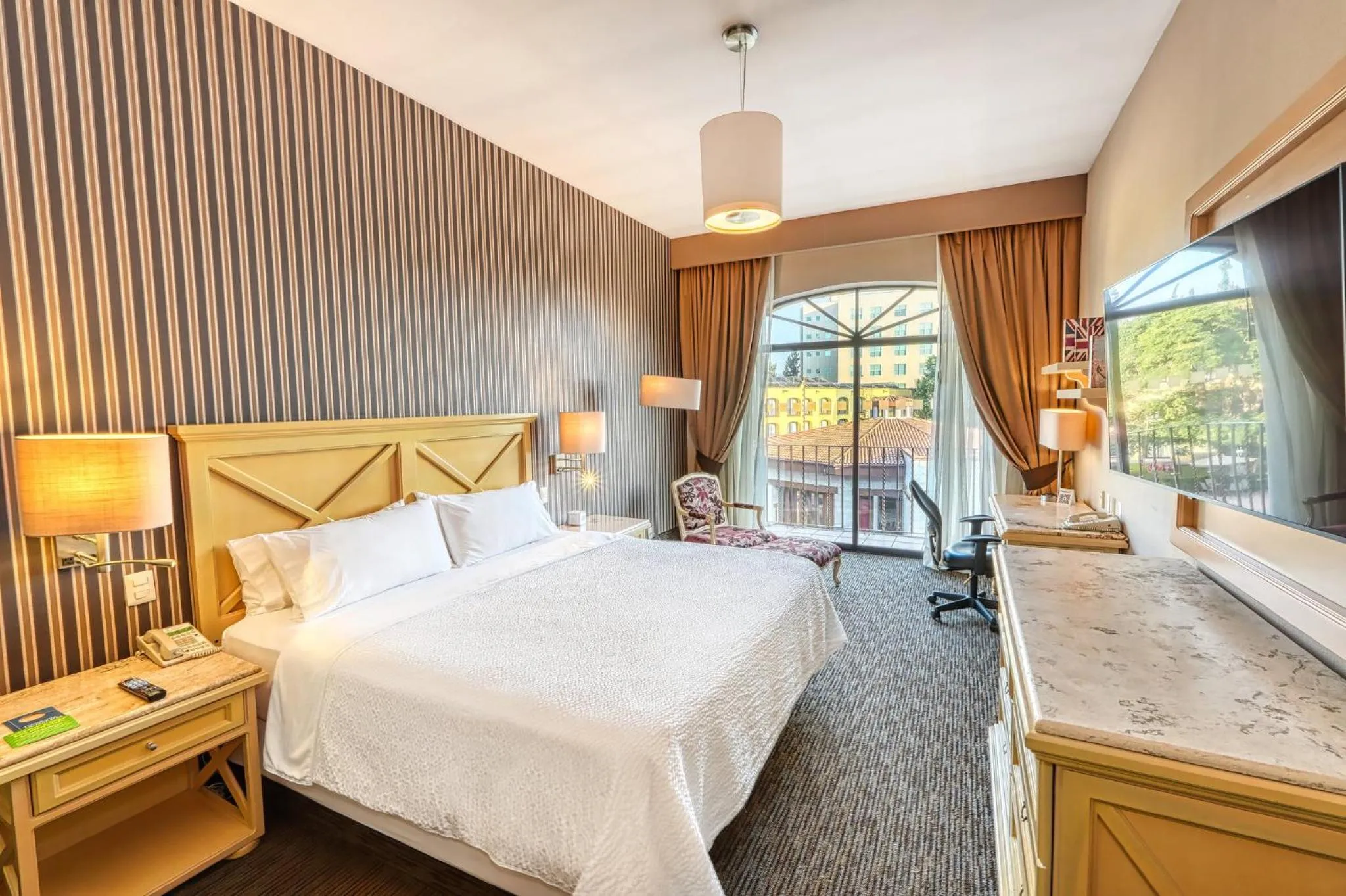 Photo of the whole room, Bed in Holiday Inn Queretaro Centro Historico by IHG