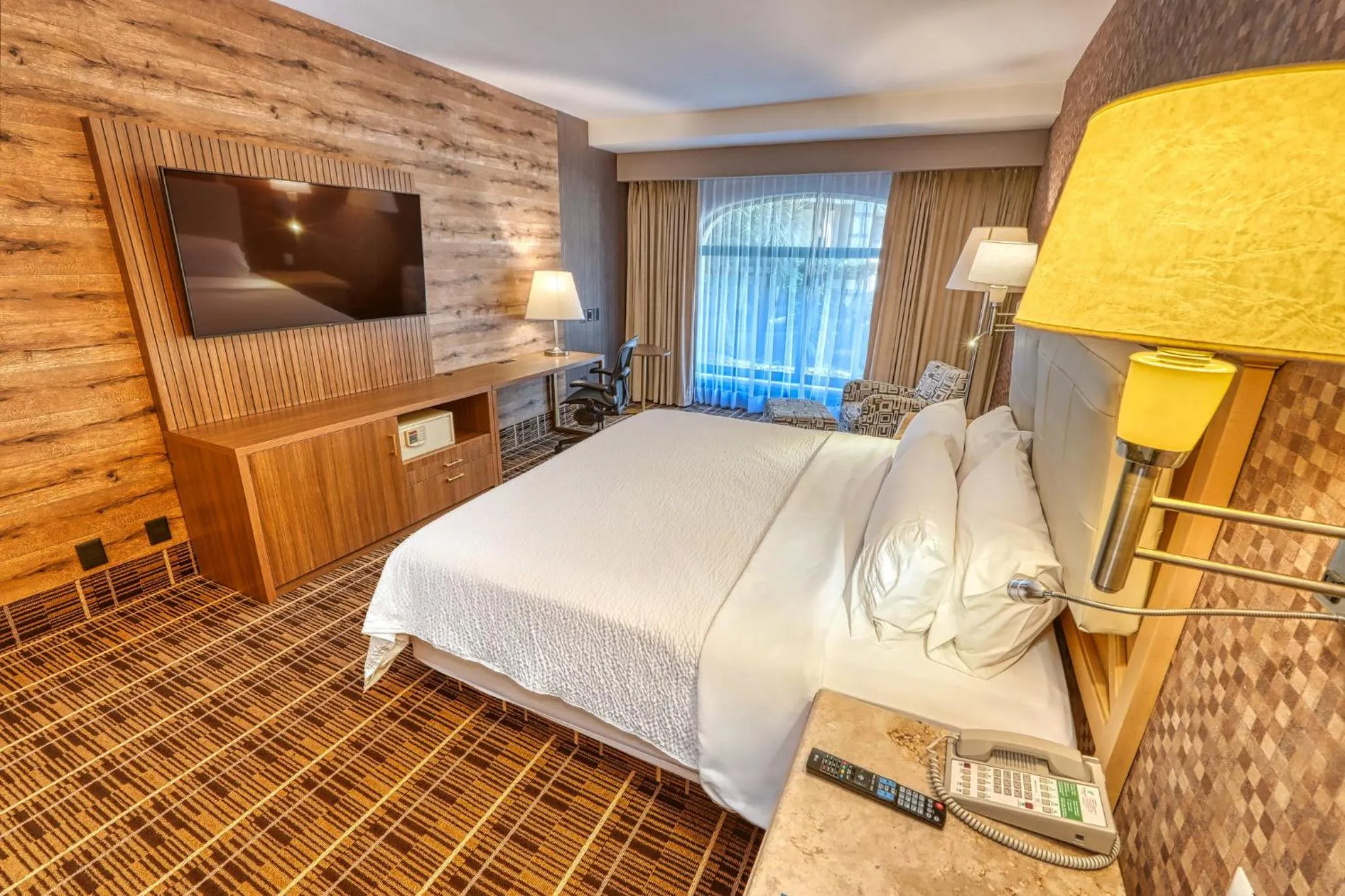 Photo of the whole room, Bed in Holiday Inn Queretaro Centro Historico by IHG