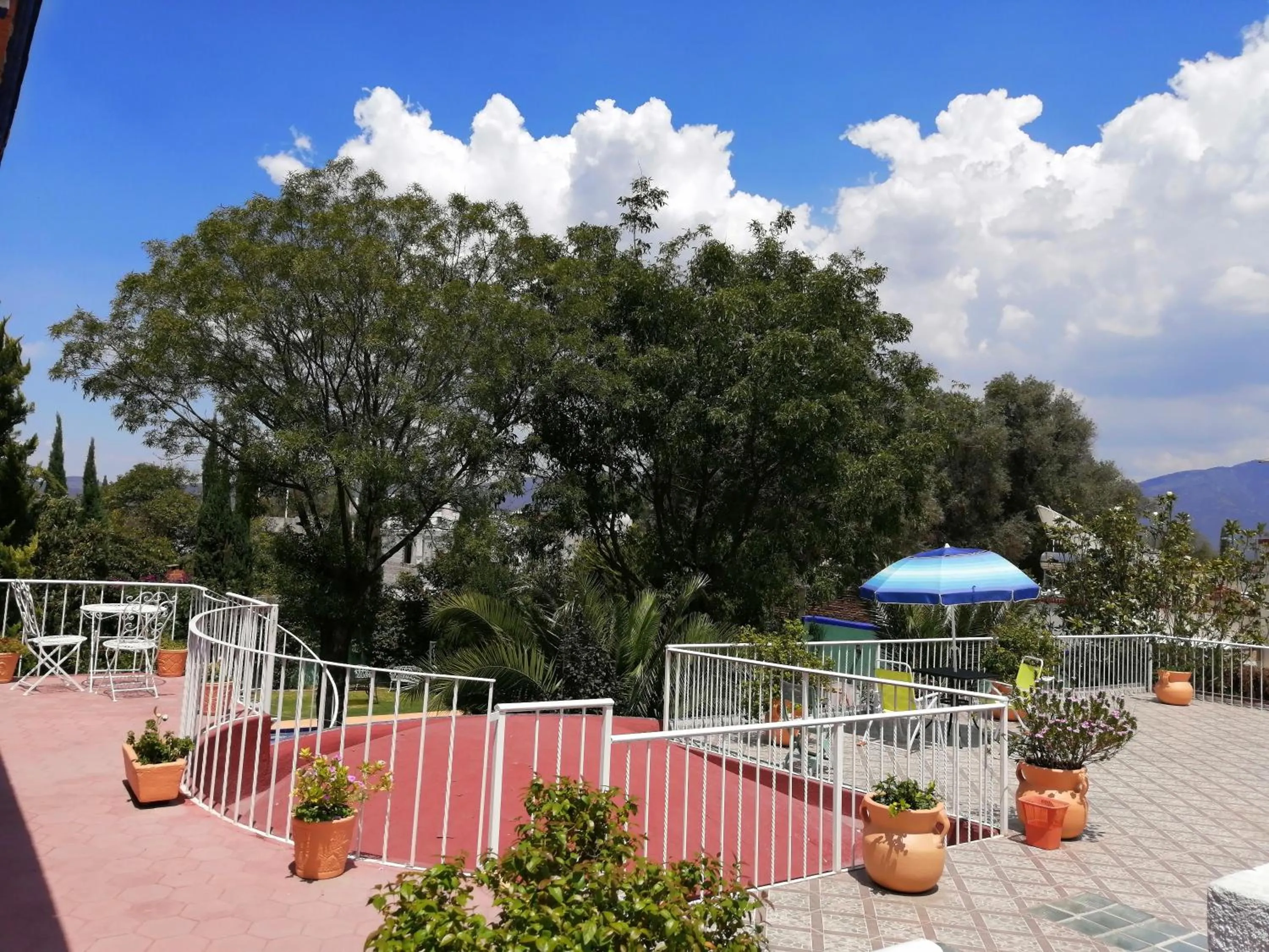 Coffee/tea facilities in Hotel Elohim by Rotamundos