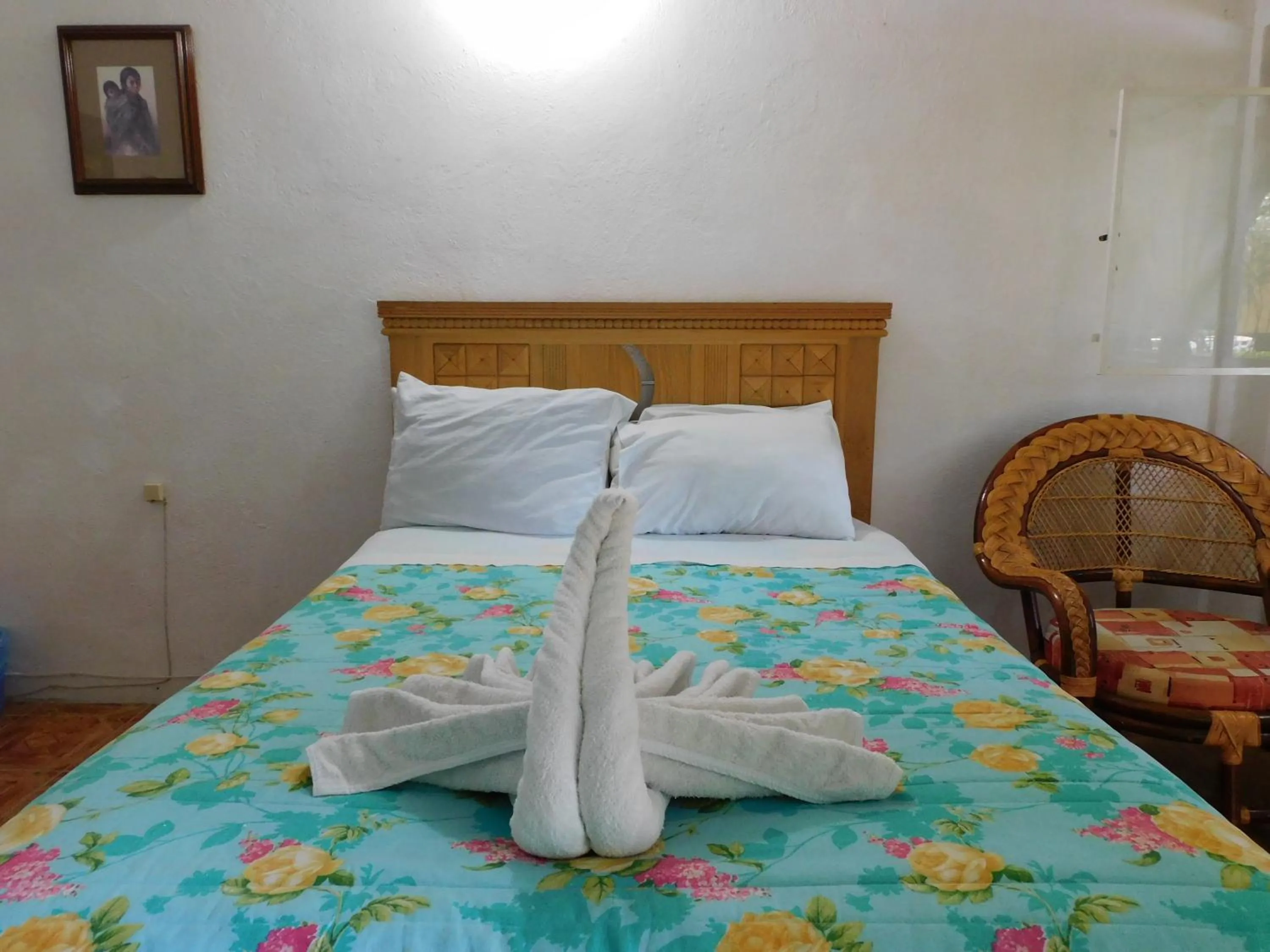 Bed in Hotel Elohim by Rotamundos