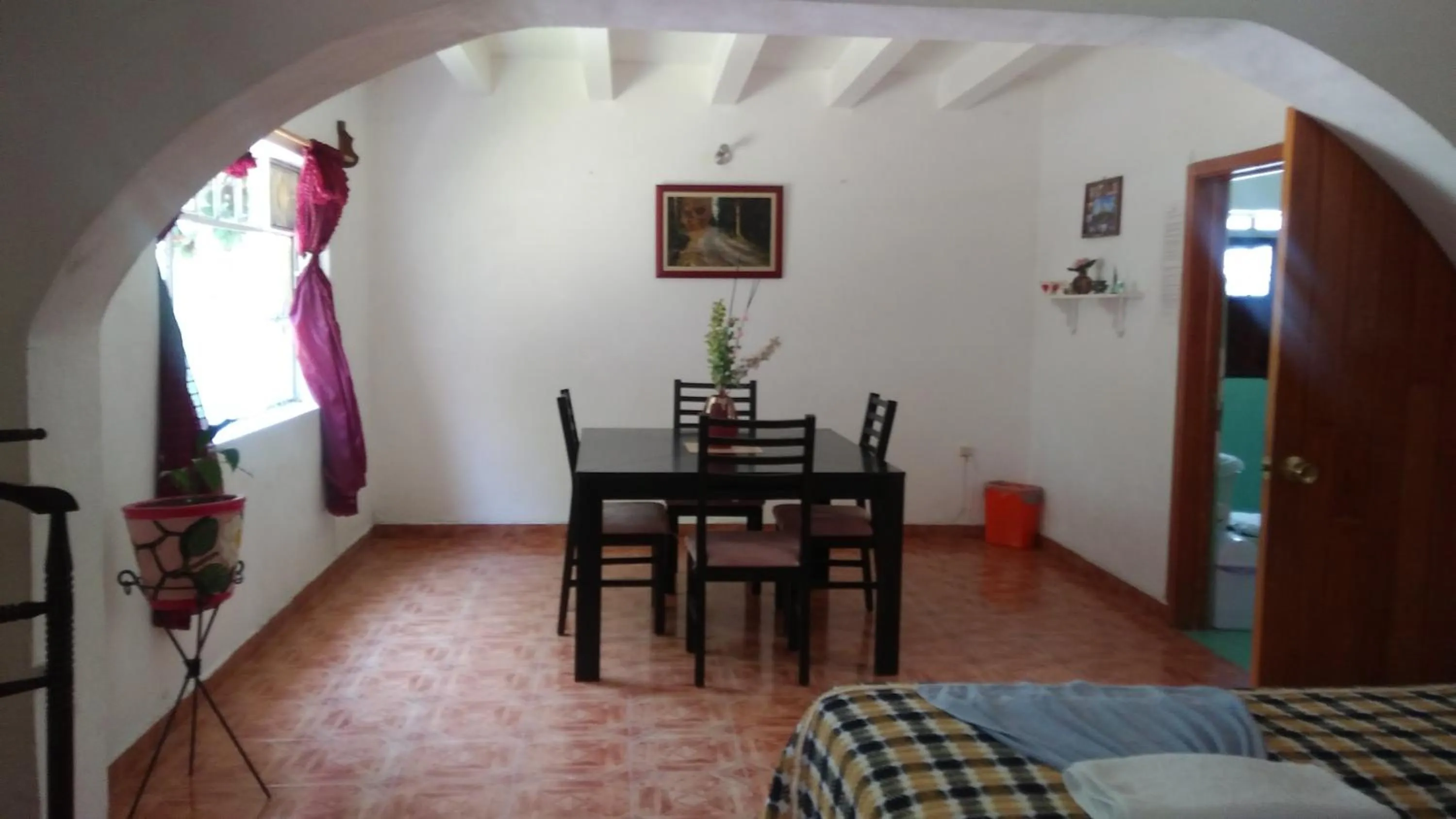 Photo of the whole room, Dining Area in Hotel Elohim by Rotamundos