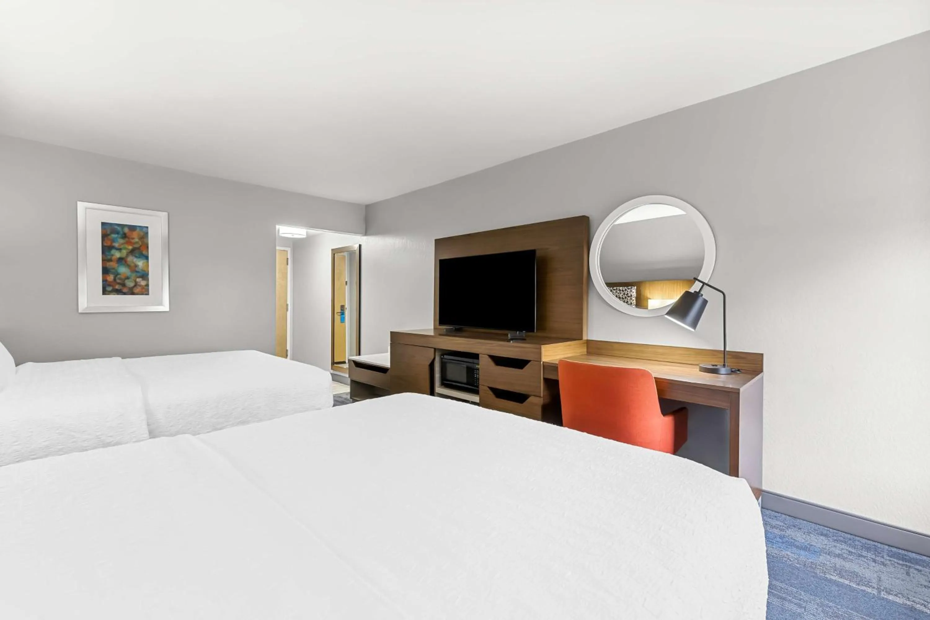 Bed in Hampton Inn Florence Midtown near University of North Alabama