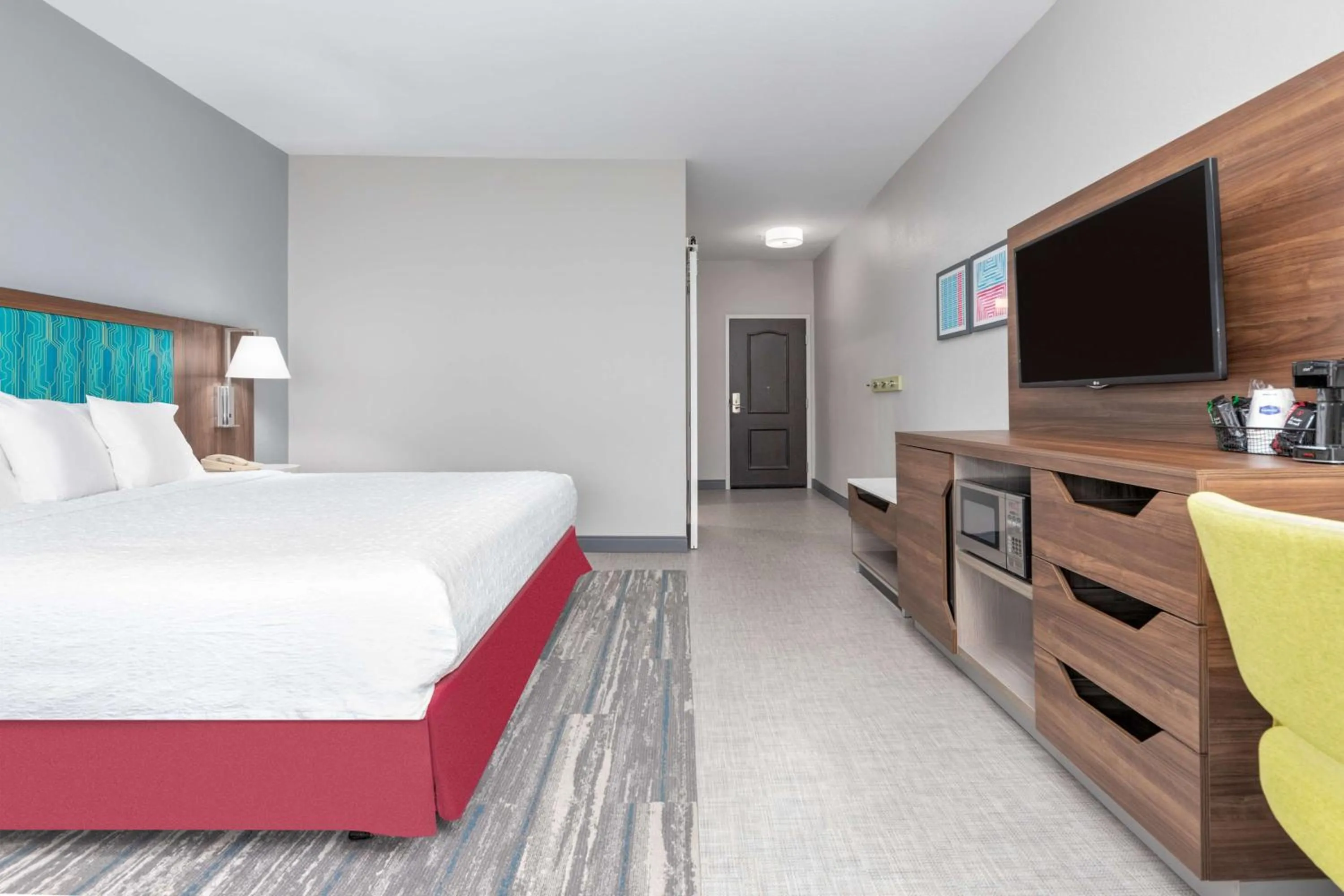 Bed in Hampton Inn and Suites Lake Jackson-Clute