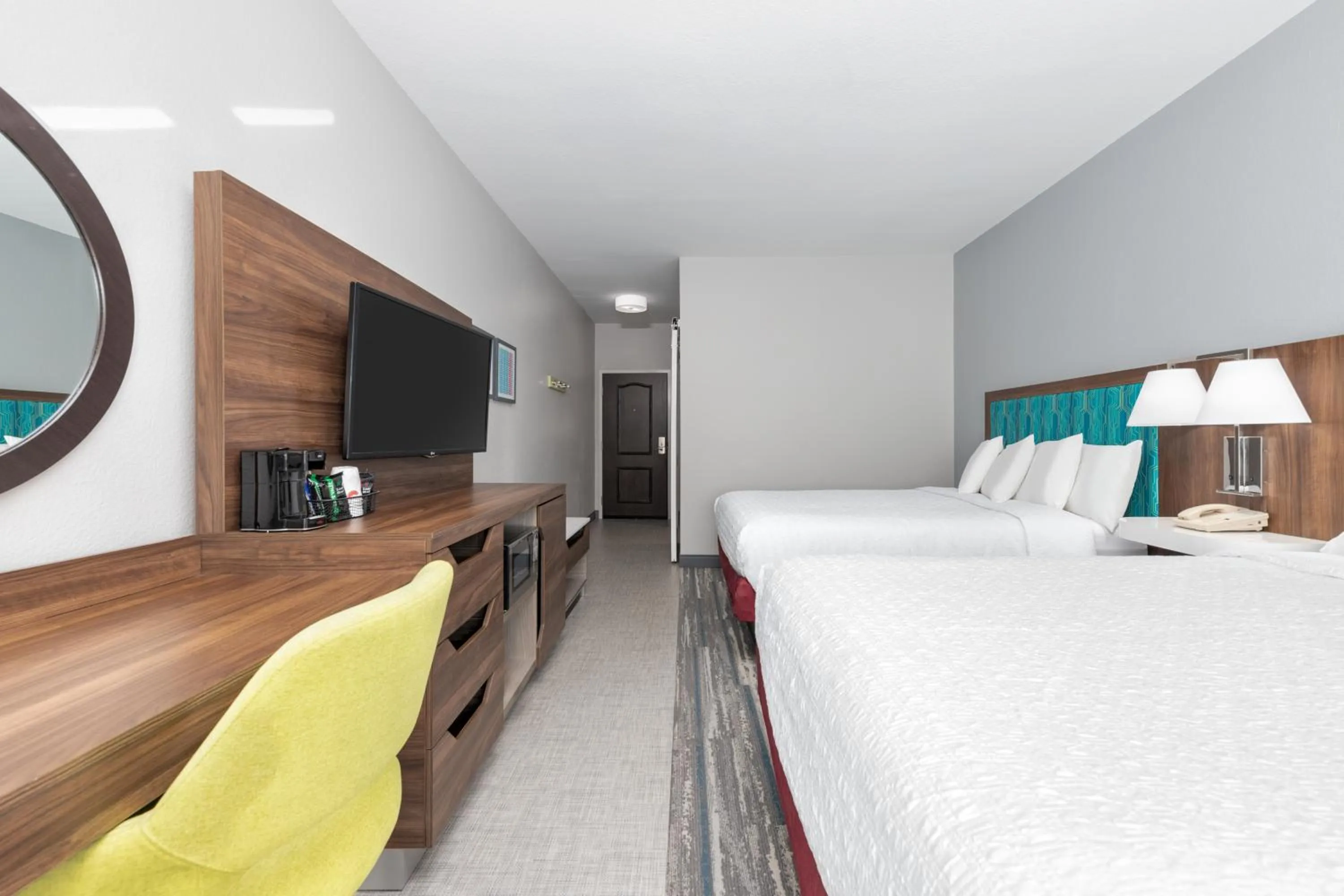 Bedroom, Bed in Hampton Inn and Suites Lake Jackson-Clute