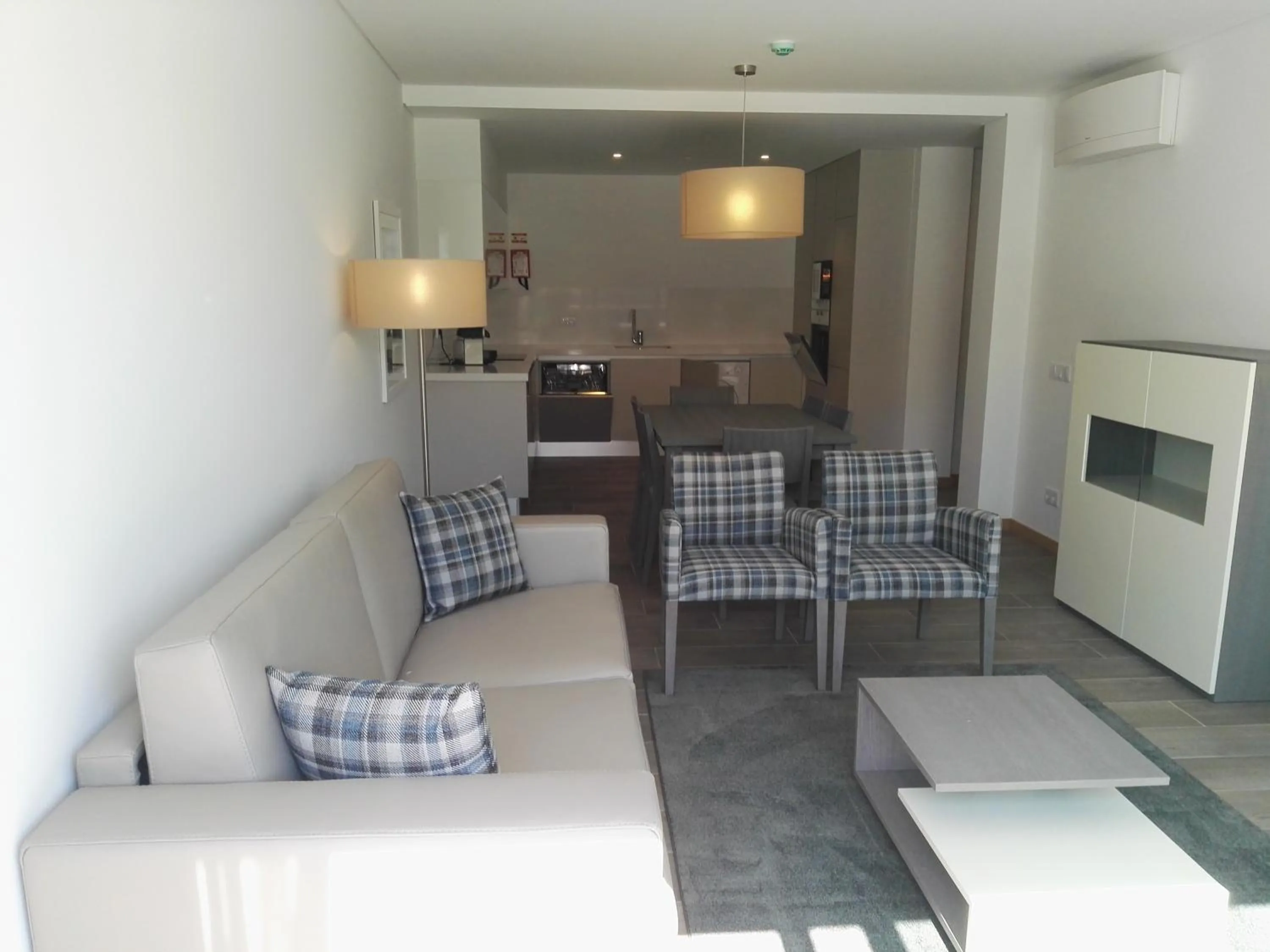 Kitchen or kitchenette in Apartamentos Turisticos da Nazare