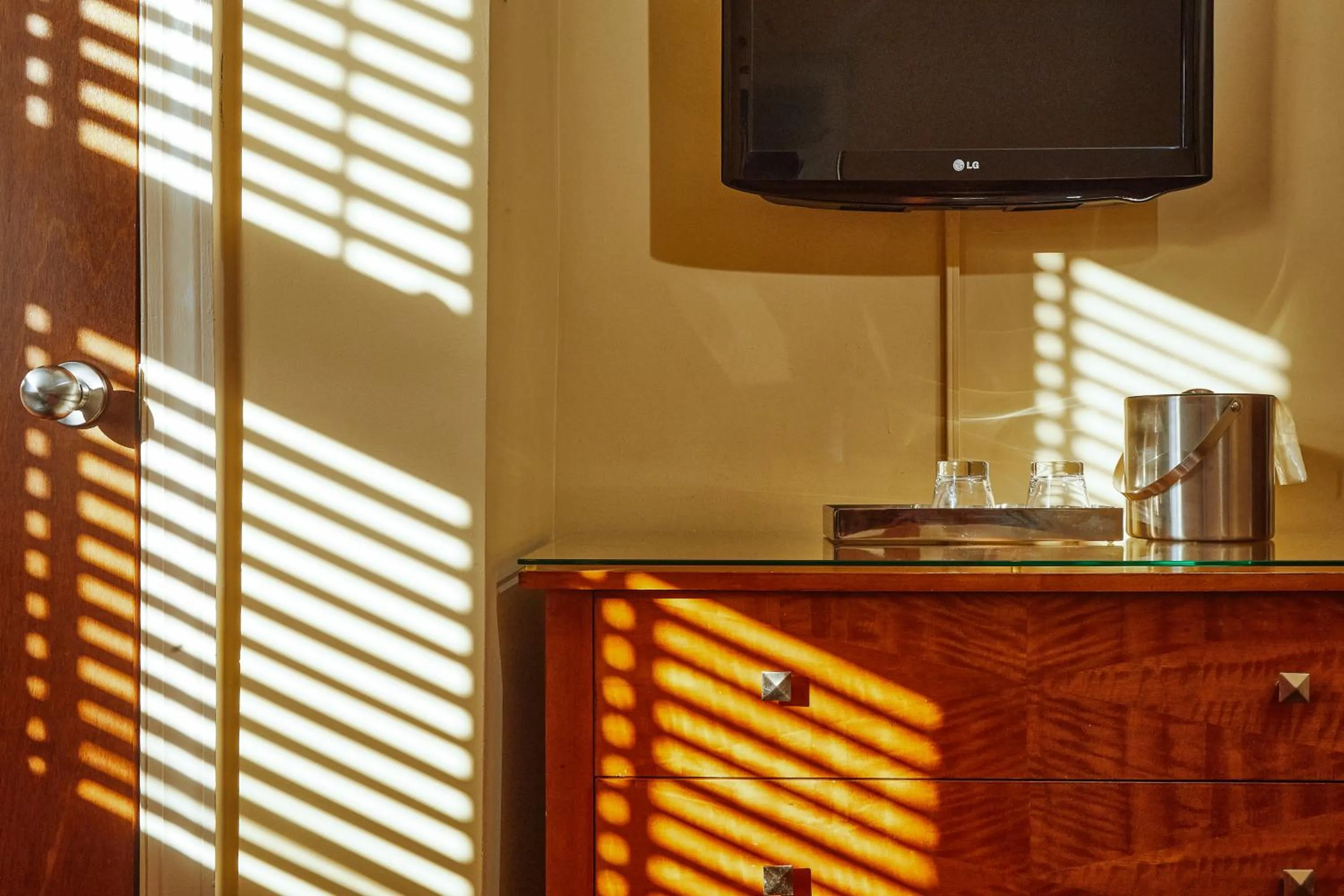 TV and multimedia in Alexander Inn