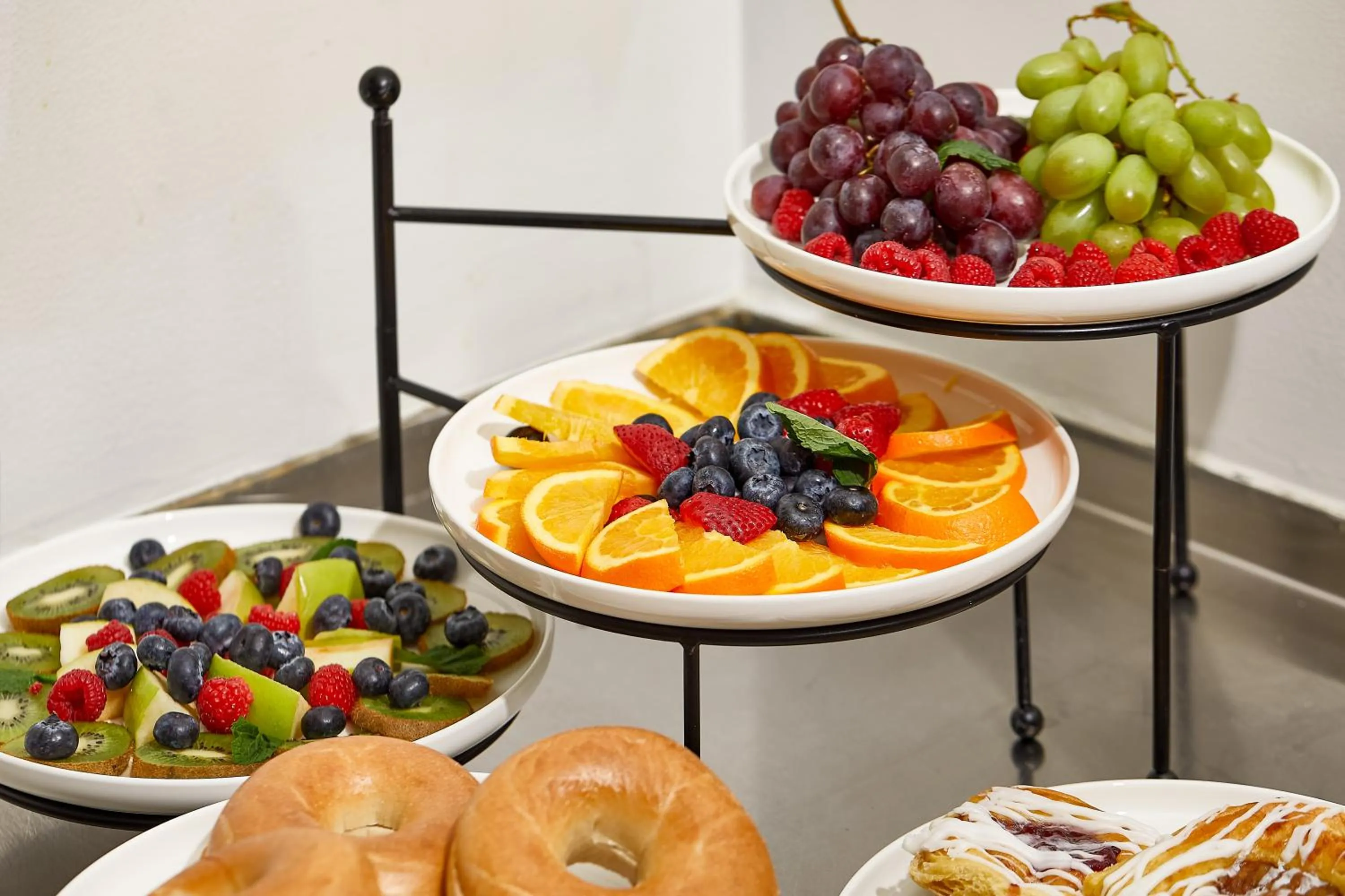 Breakfast in Alexander Inn