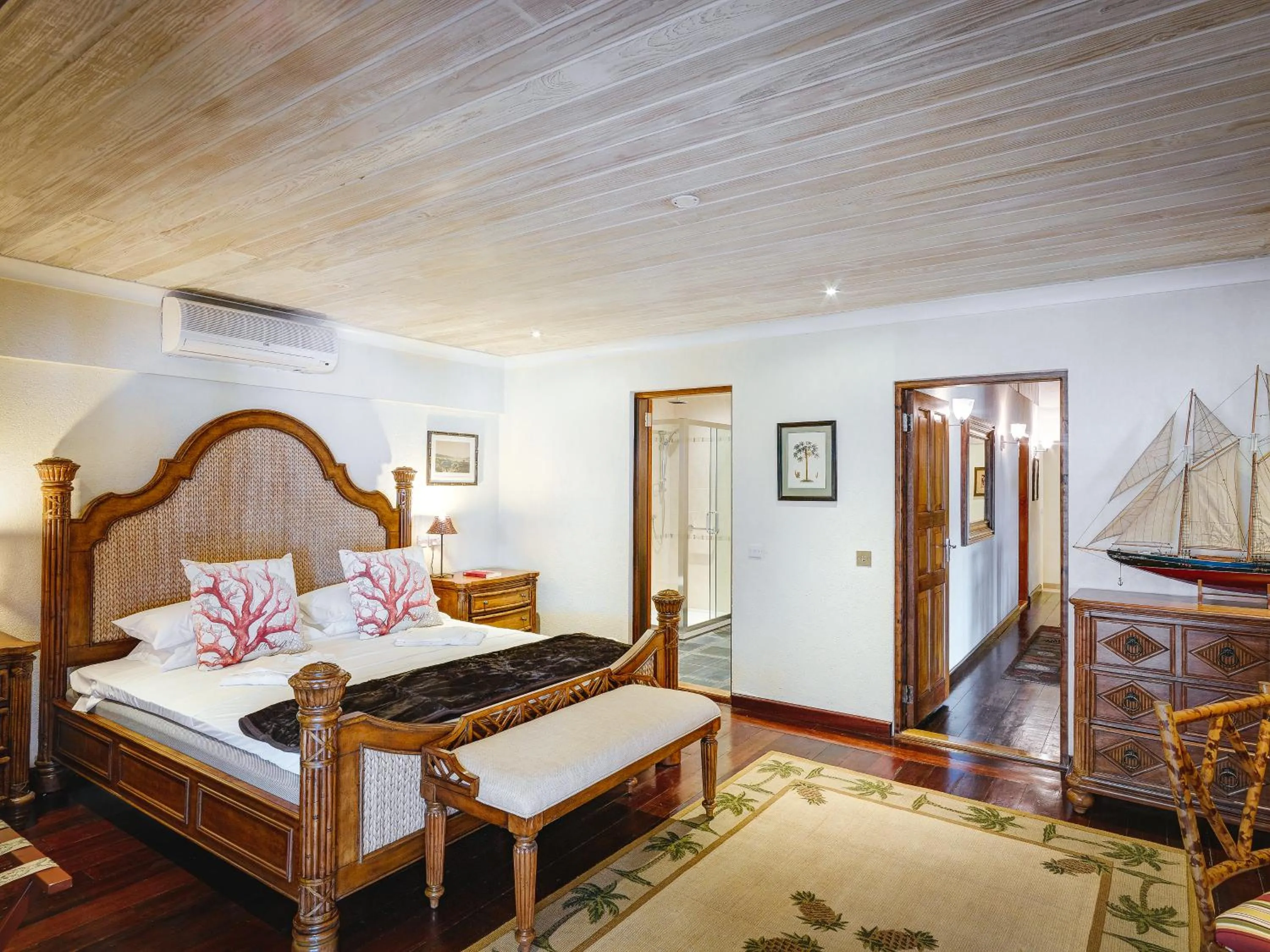 Bed in Bequia Beach Hotel - Luxury Boutique Resort
