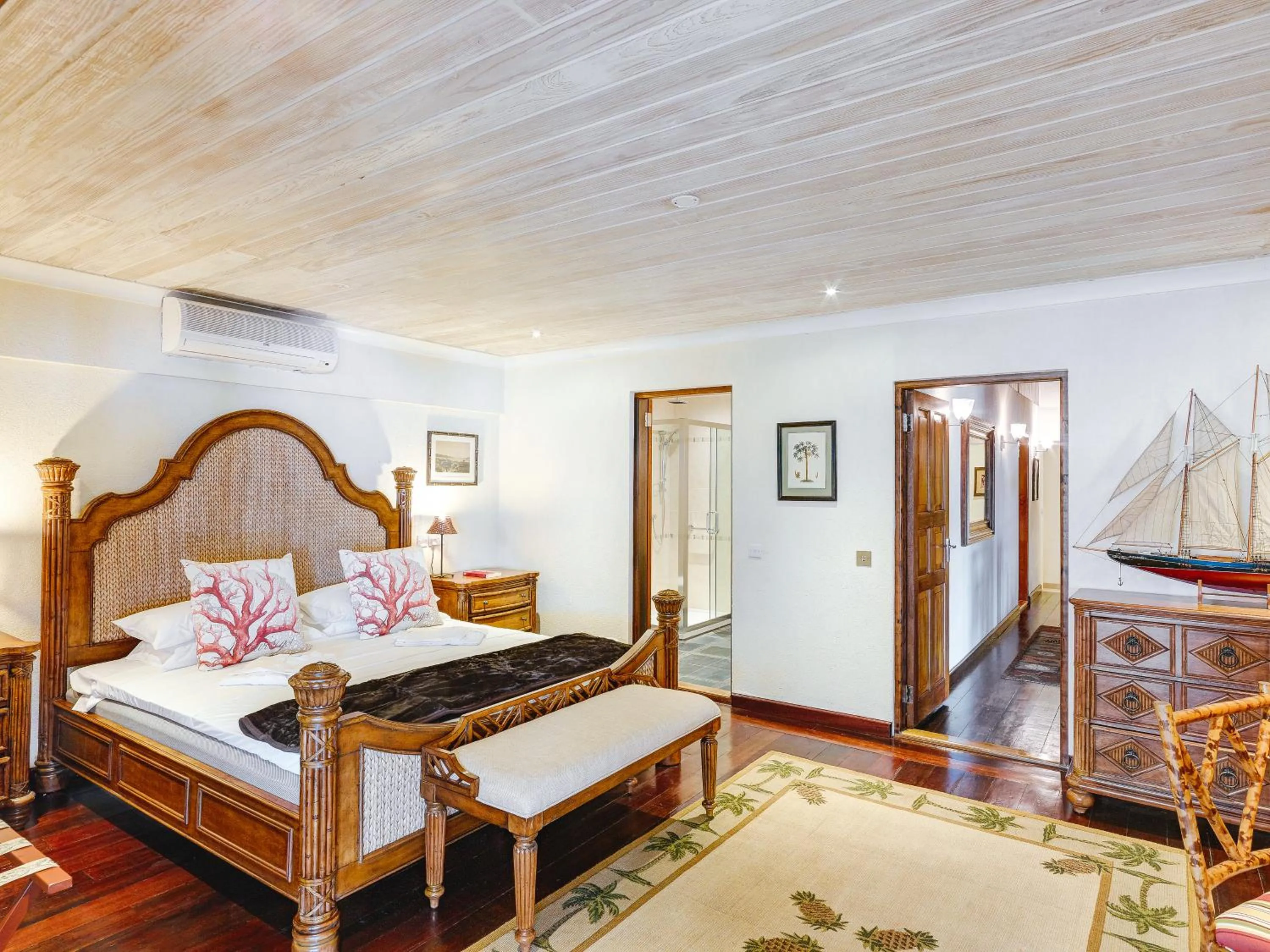 Bed in Bequia Beach Hotel - Luxury Boutique Resort