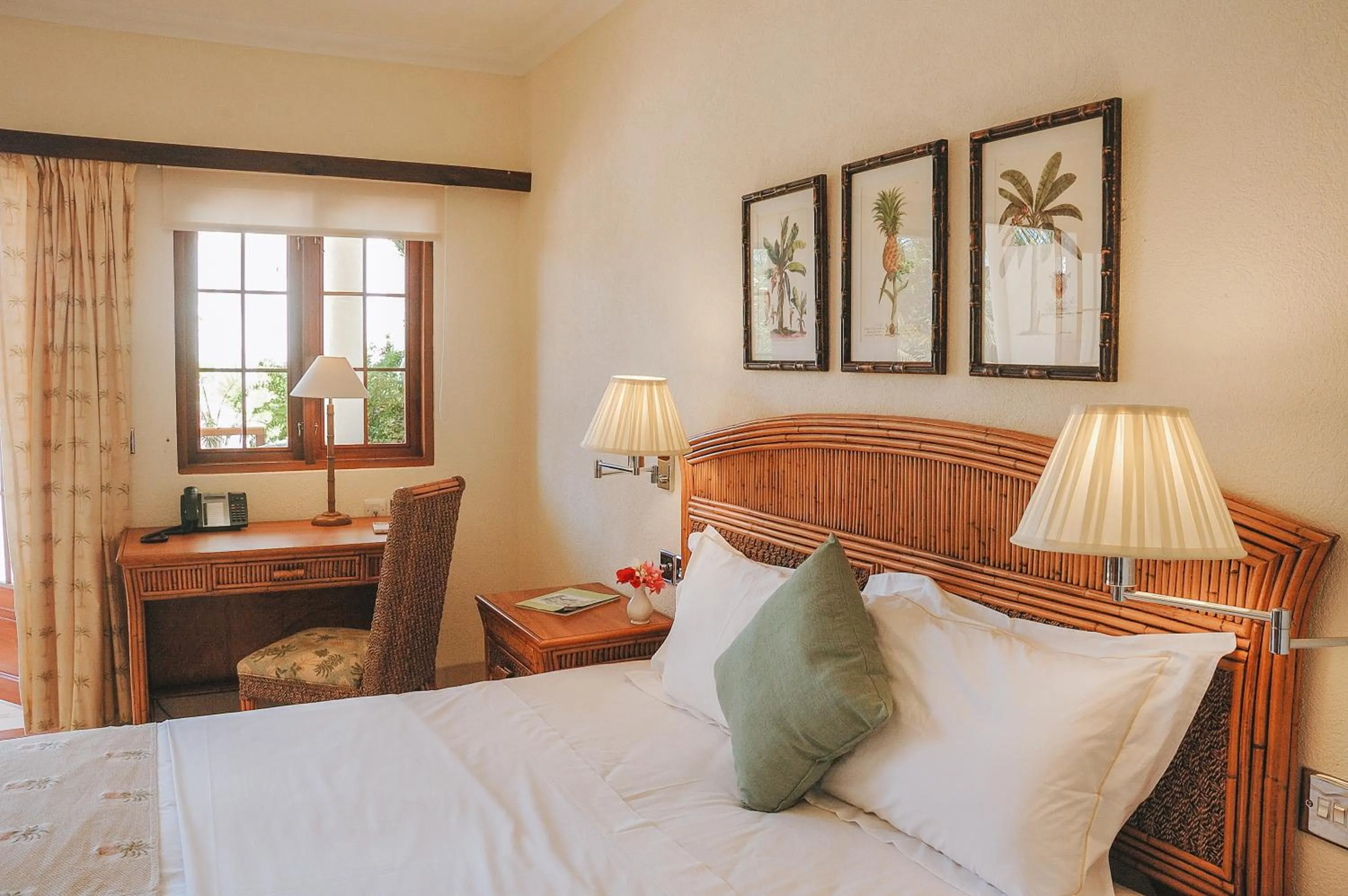 Bed in Bequia Beach Hotel - Luxury Boutique Resort