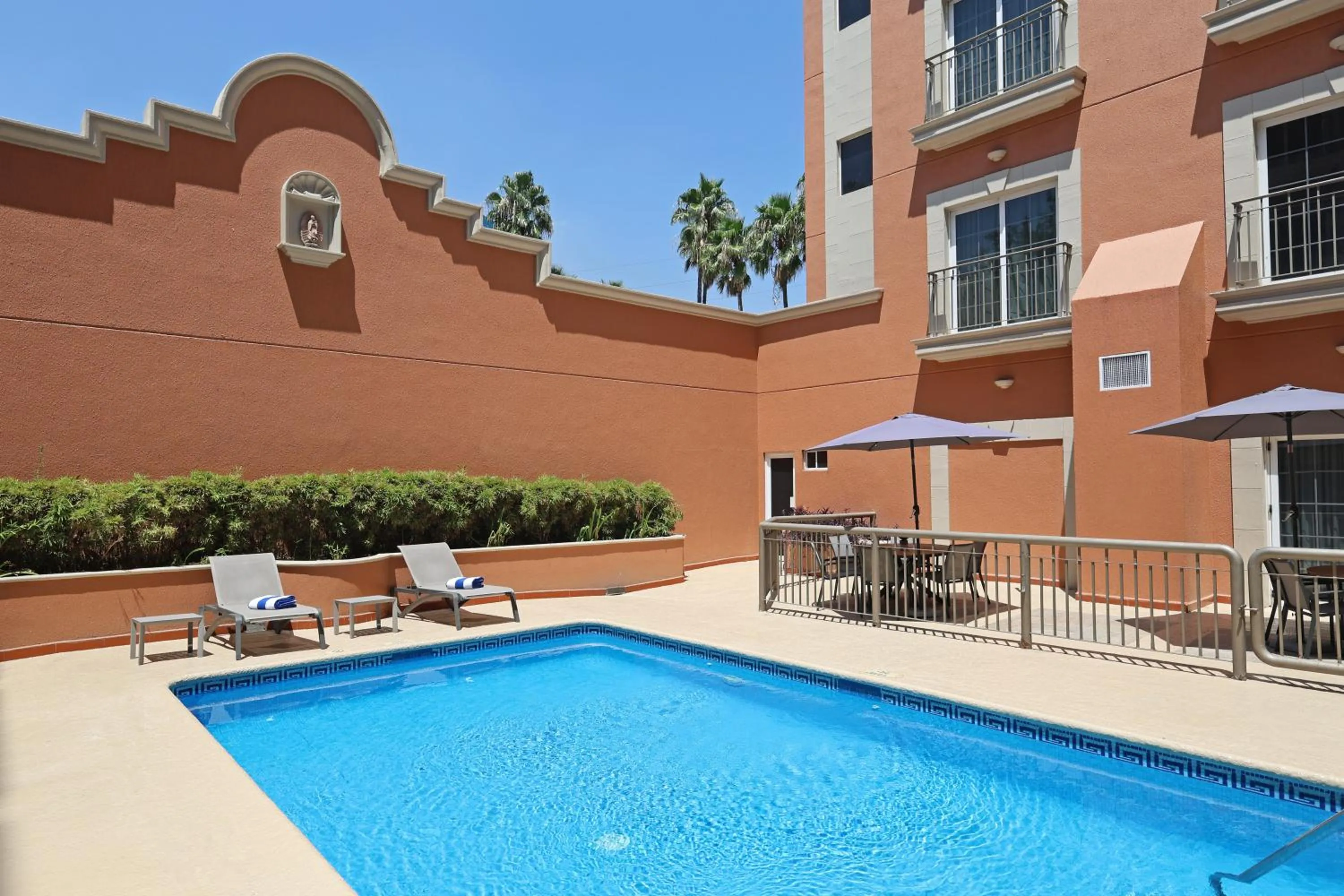 Swimming pool in Holiday Inn Express Monterrey Galerias-San Jeronimo by IHG