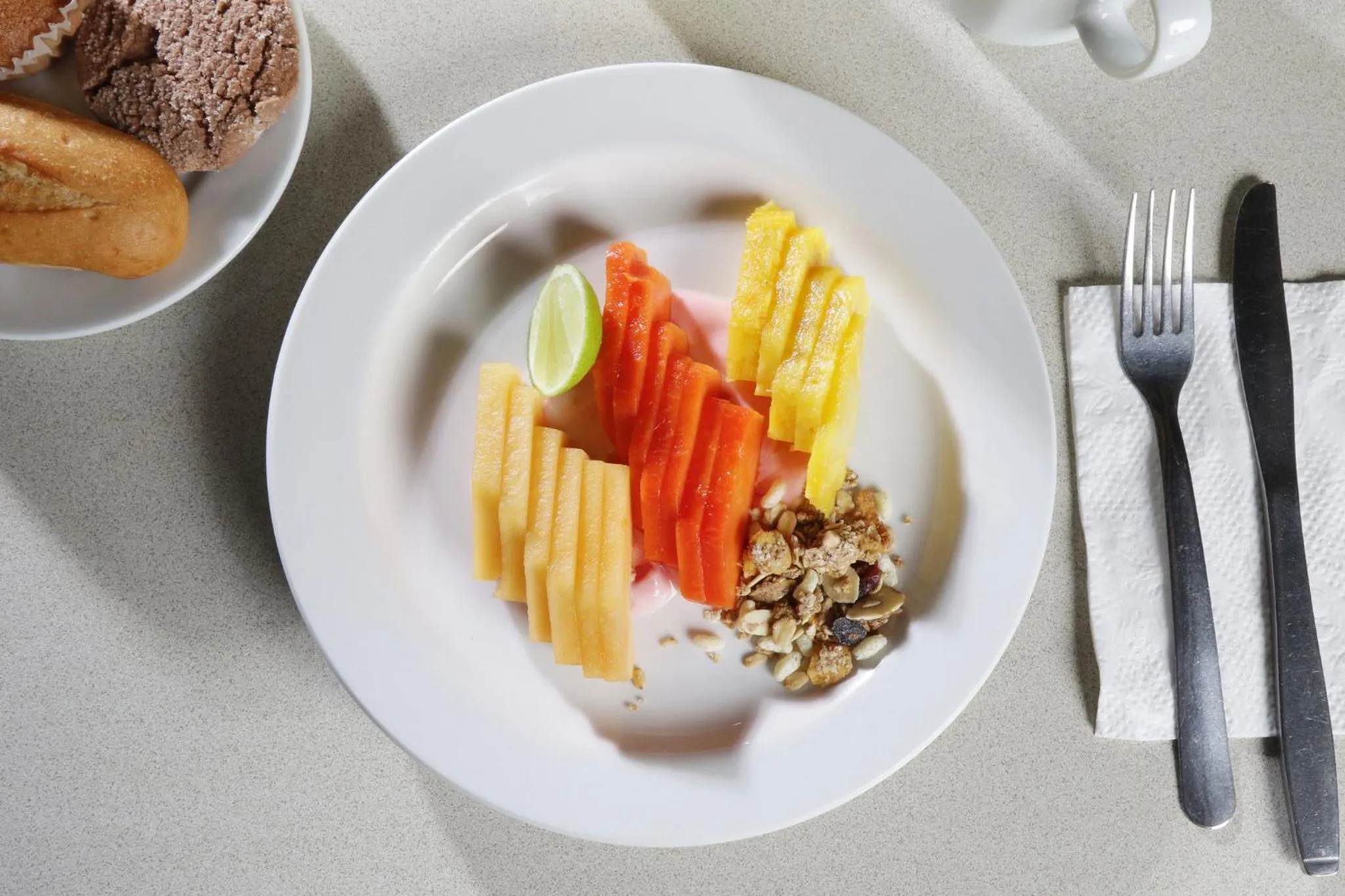 Restaurant/places to eat in Holiday Inn Express Monterrey Galerias-San Jeronimo by IHG