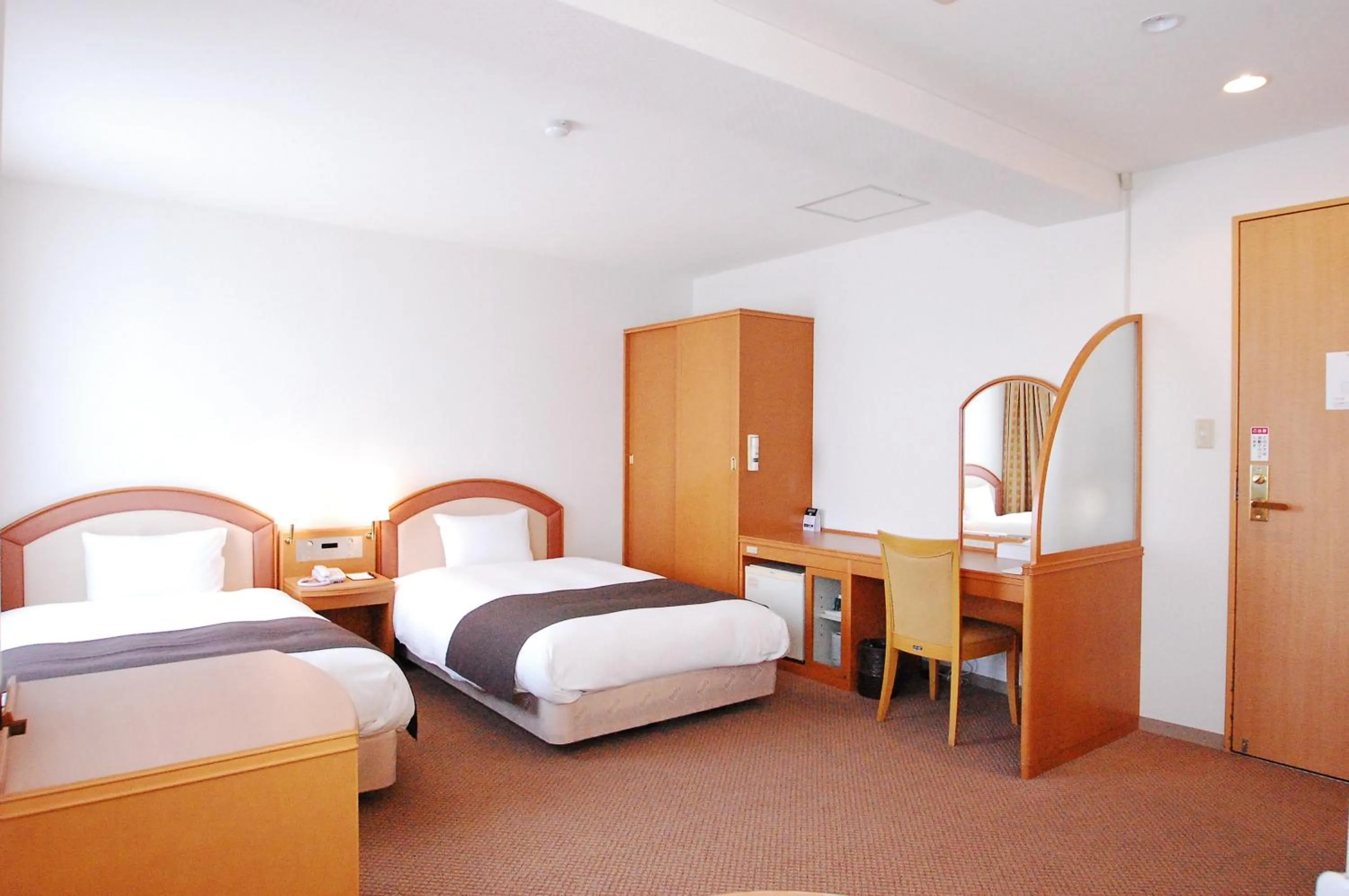 Photo of the whole room, Bed in Izumo Royal Hotel