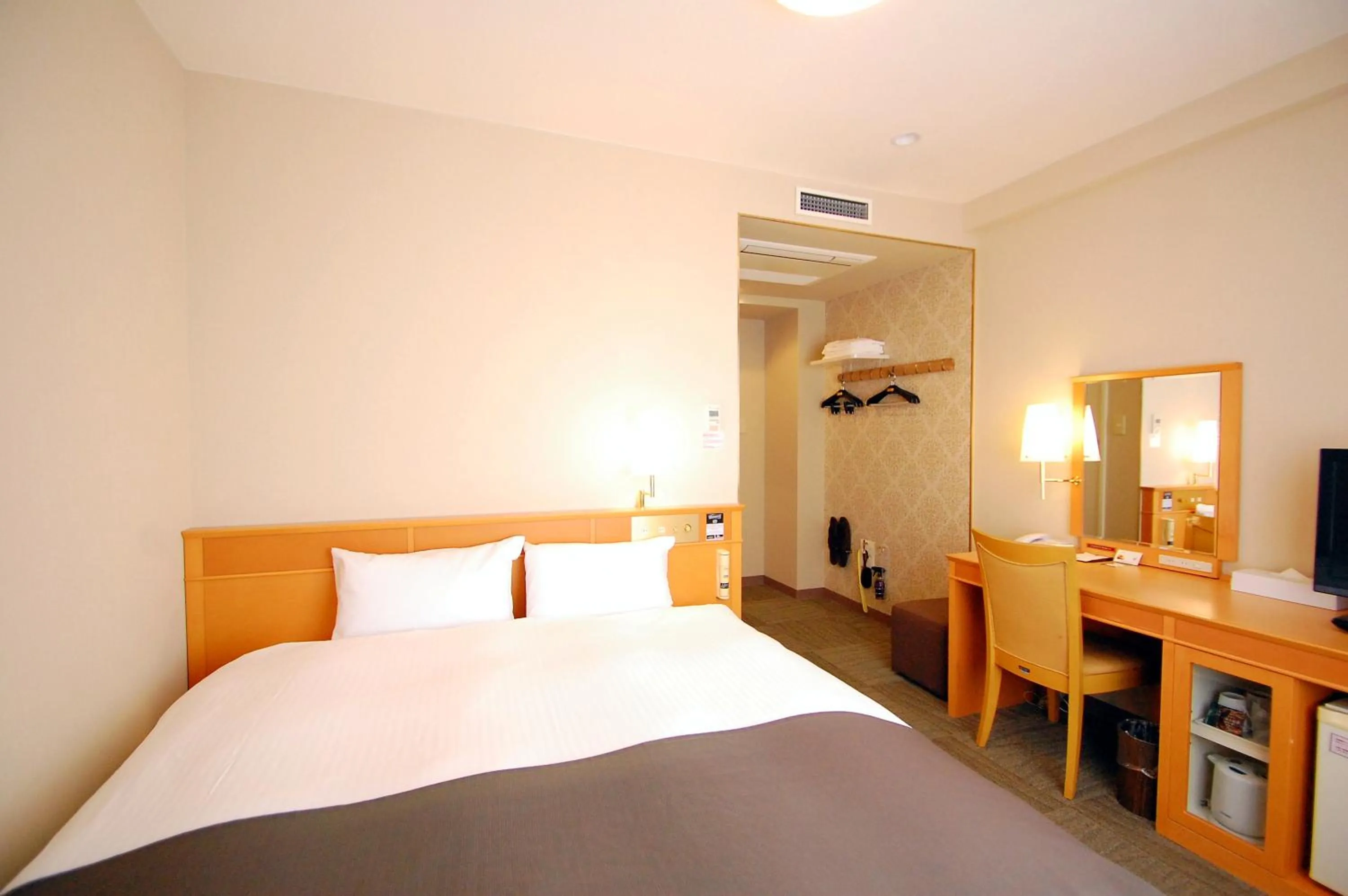 Bed in Izumo Royal Hotel