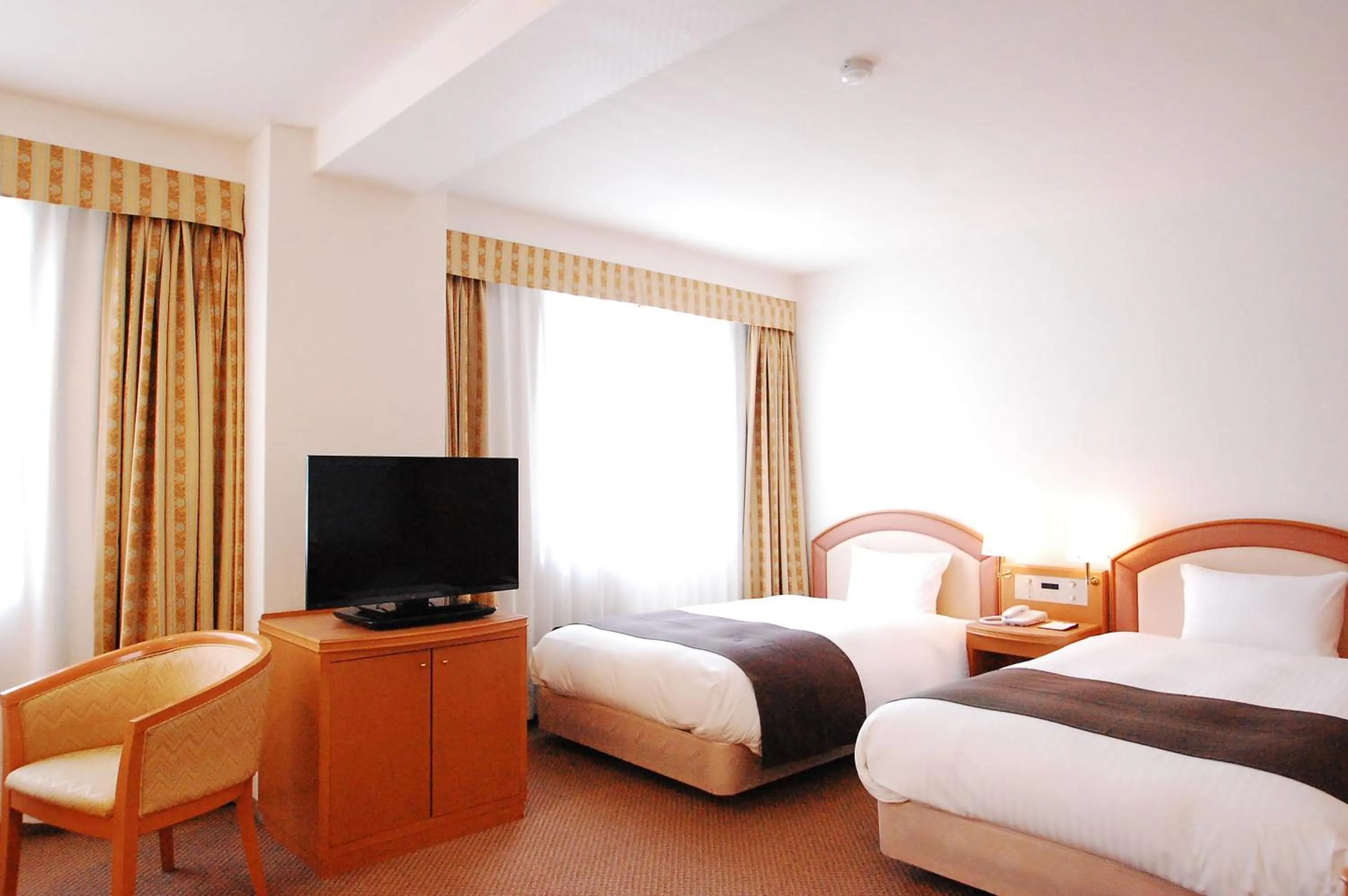 Photo of the whole room, Bed in Izumo Royal Hotel