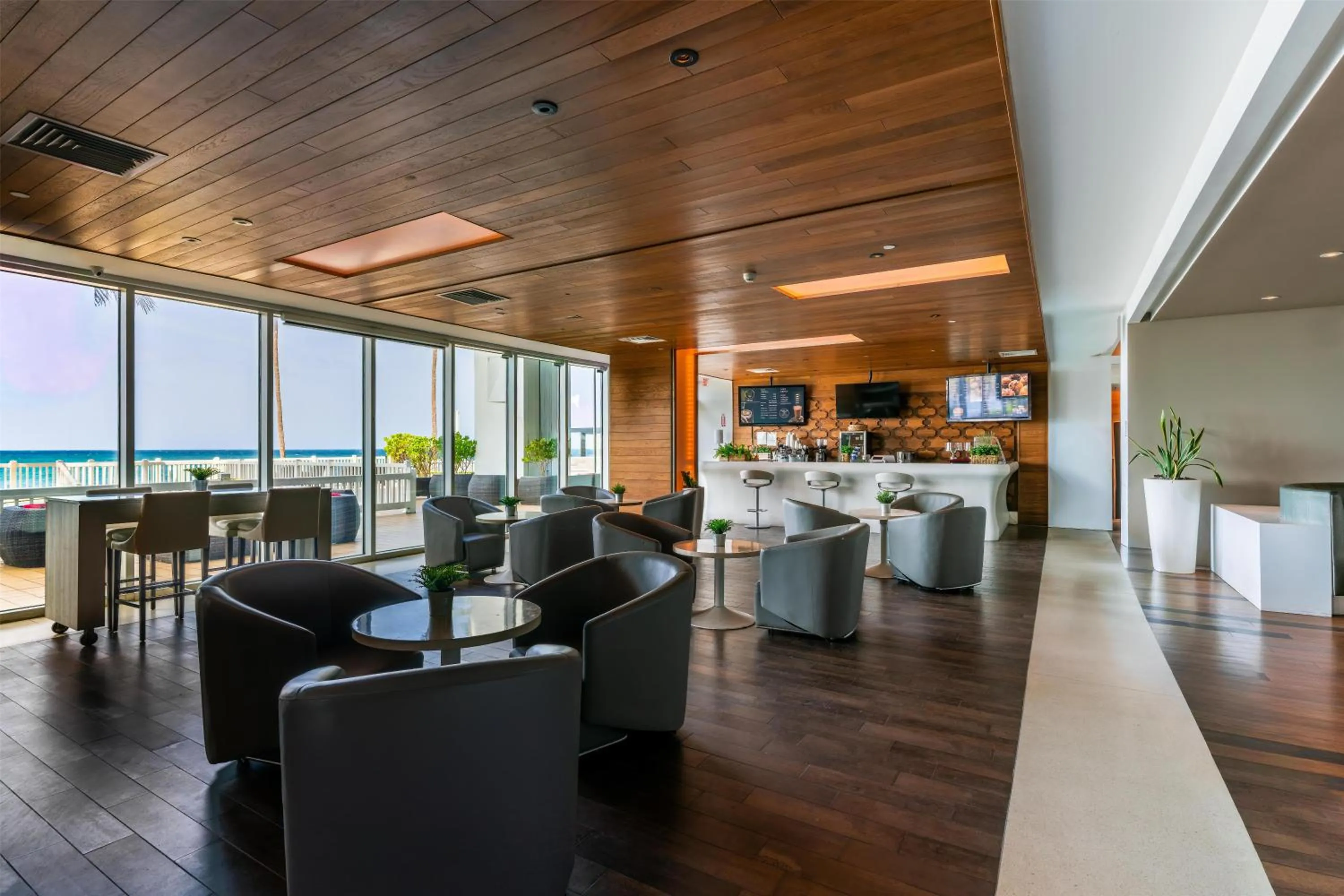 Restaurant/places to eat in The Condado Plaza Hotel