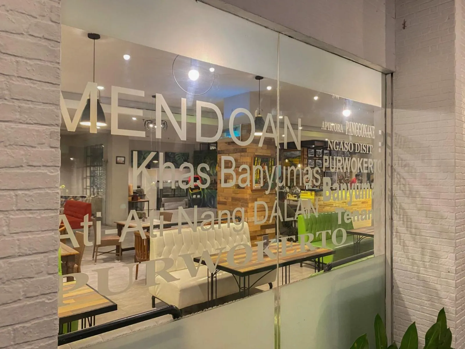 Restaurant/places to eat in Meotel Purwokerto