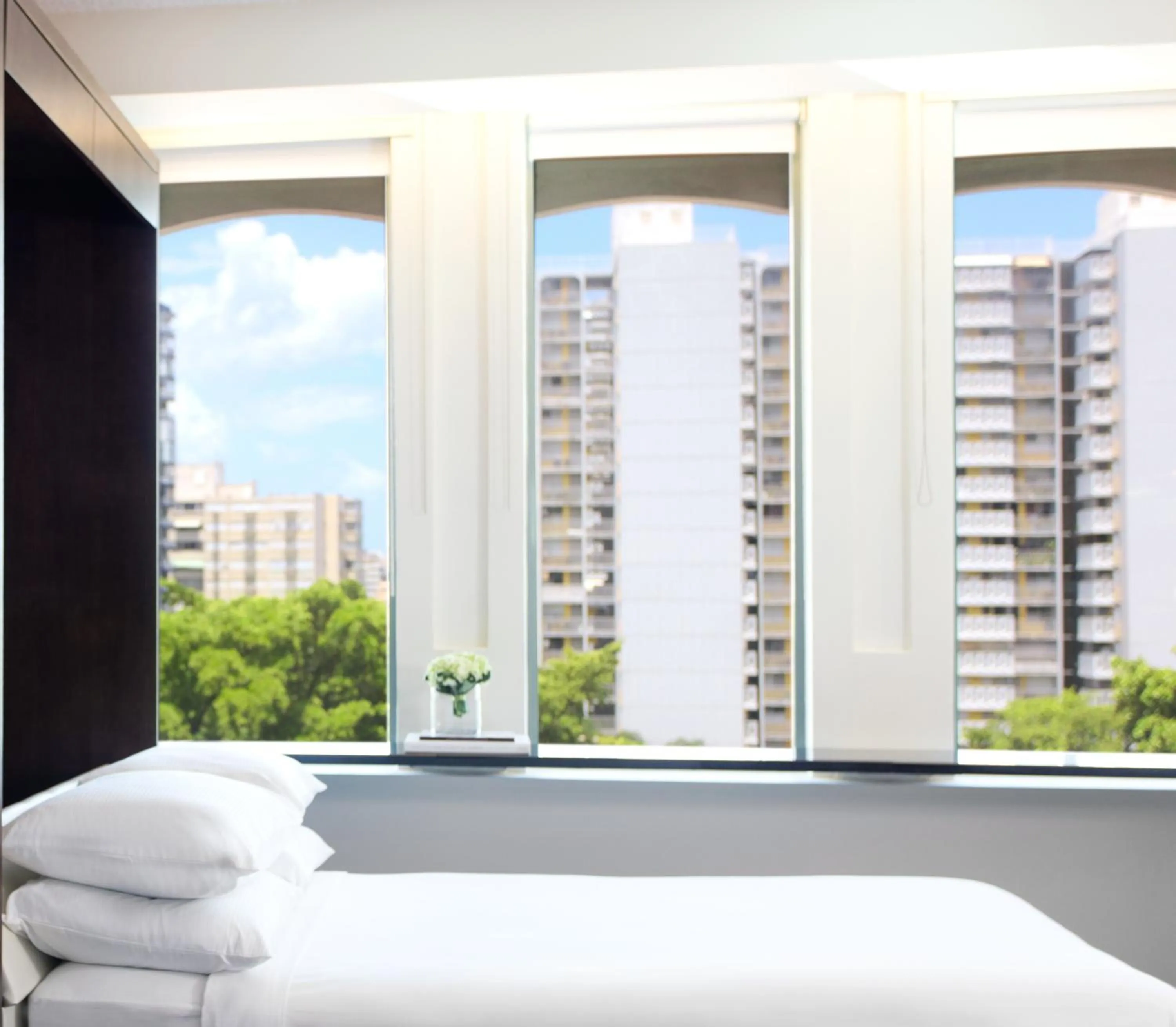 View (from property/room), Bed in DoubleTree by Hilton San Juan