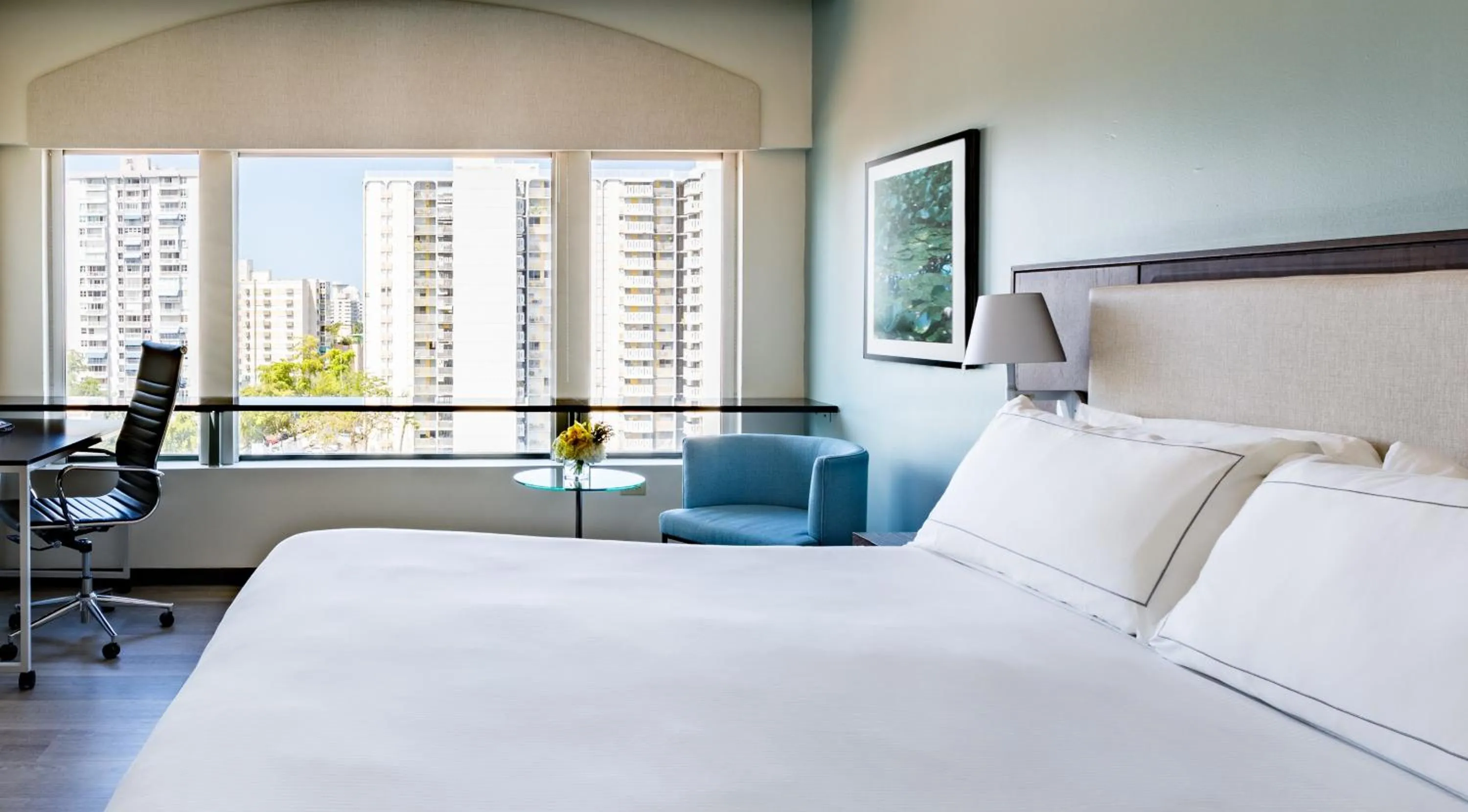 Bedroom, Bed in DoubleTree by Hilton San Juan