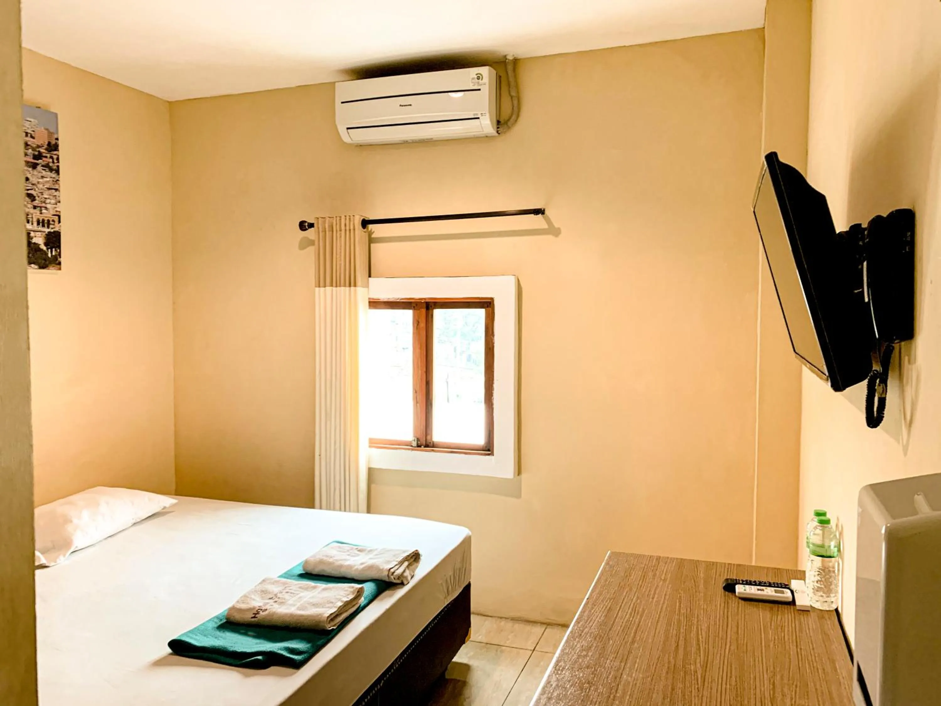 Bed in Hotel Syariah Larismanis