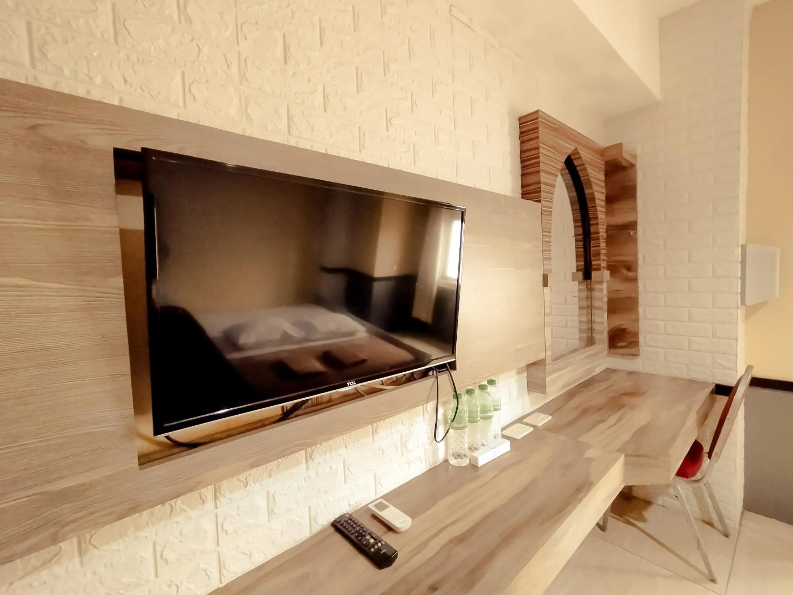 TV and multimedia in Hotel Syariah Larismanis