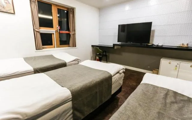 Bed in Major Hotel 2