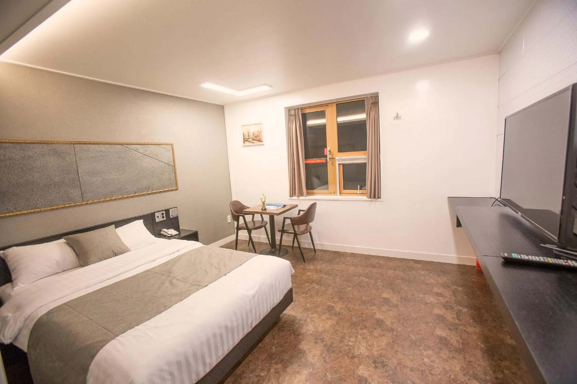 Photo of the whole room, Bed in Major Hotel 2