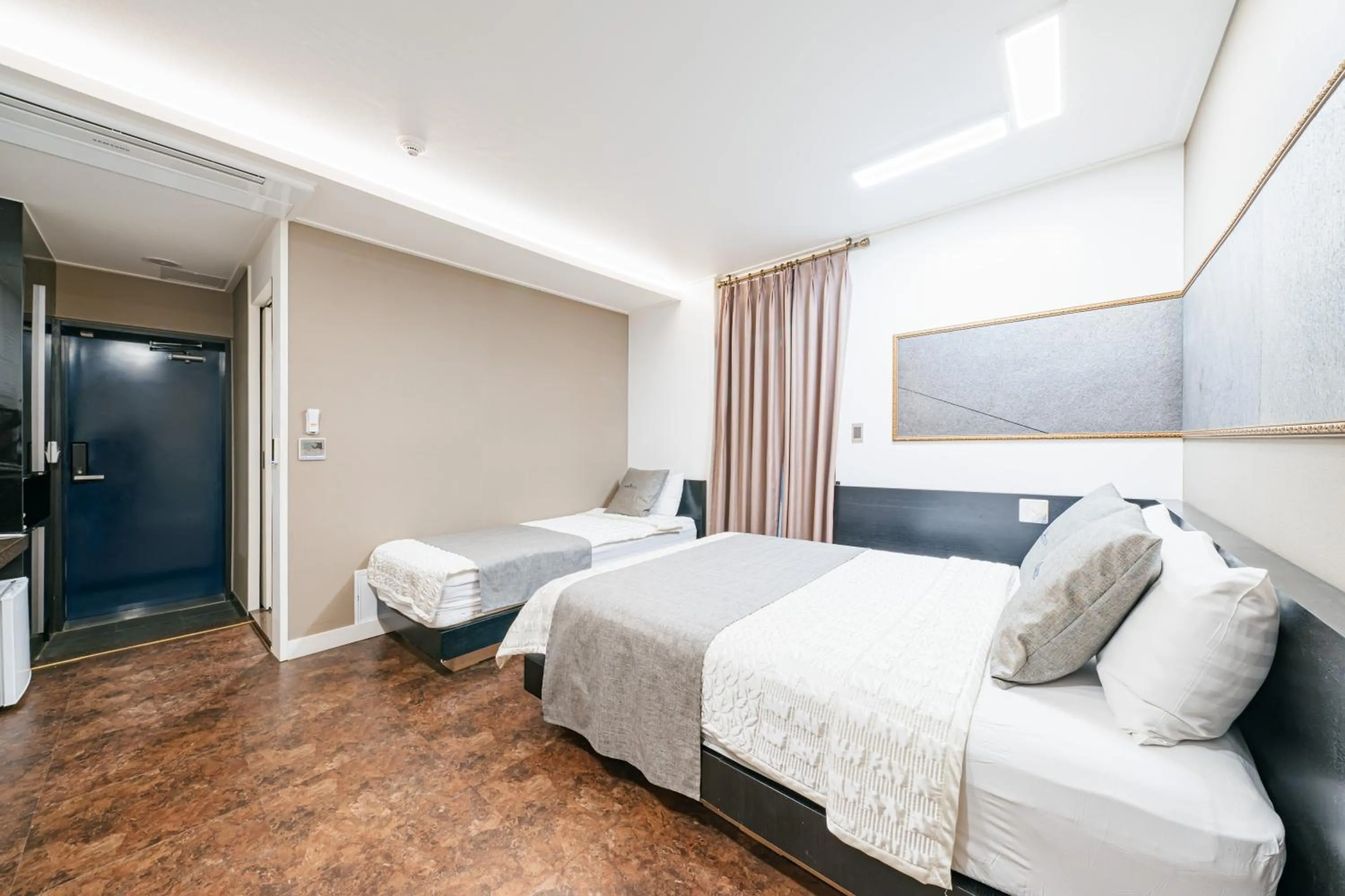 Bed in Major Hotel 2