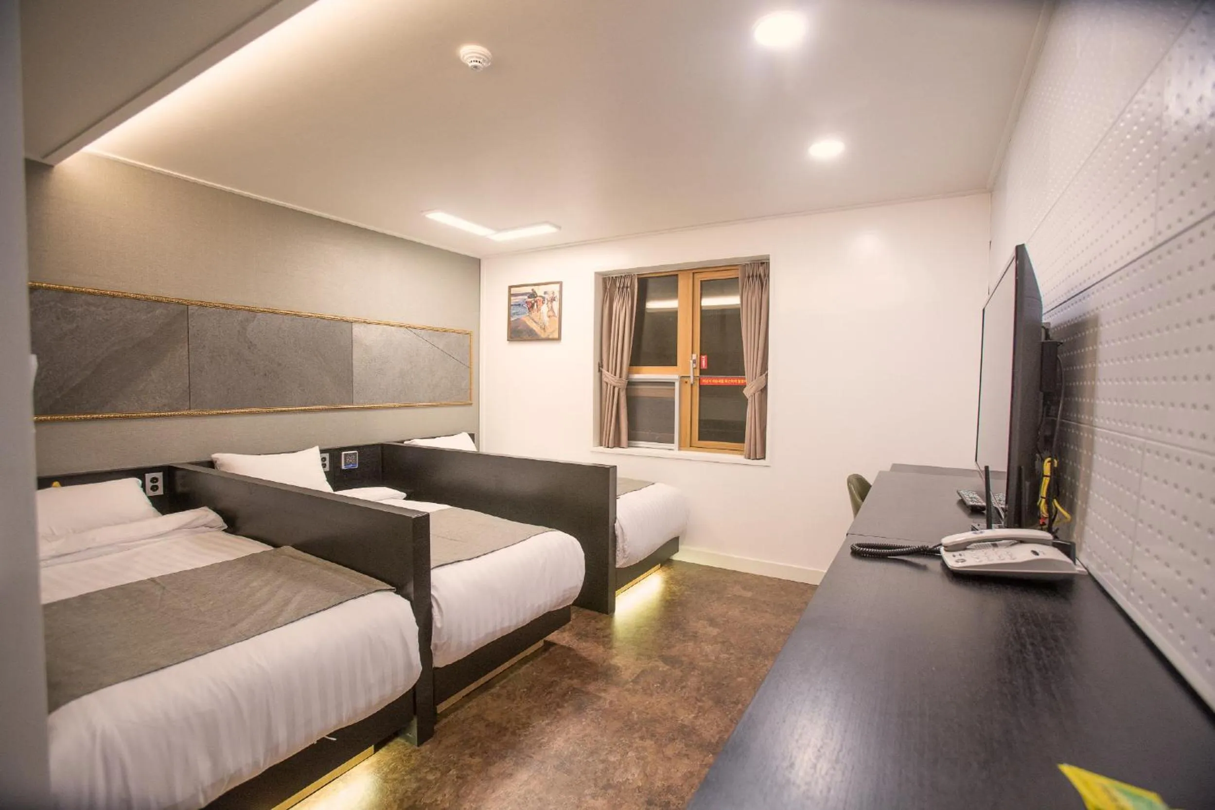 Bed in Major Hotel 2