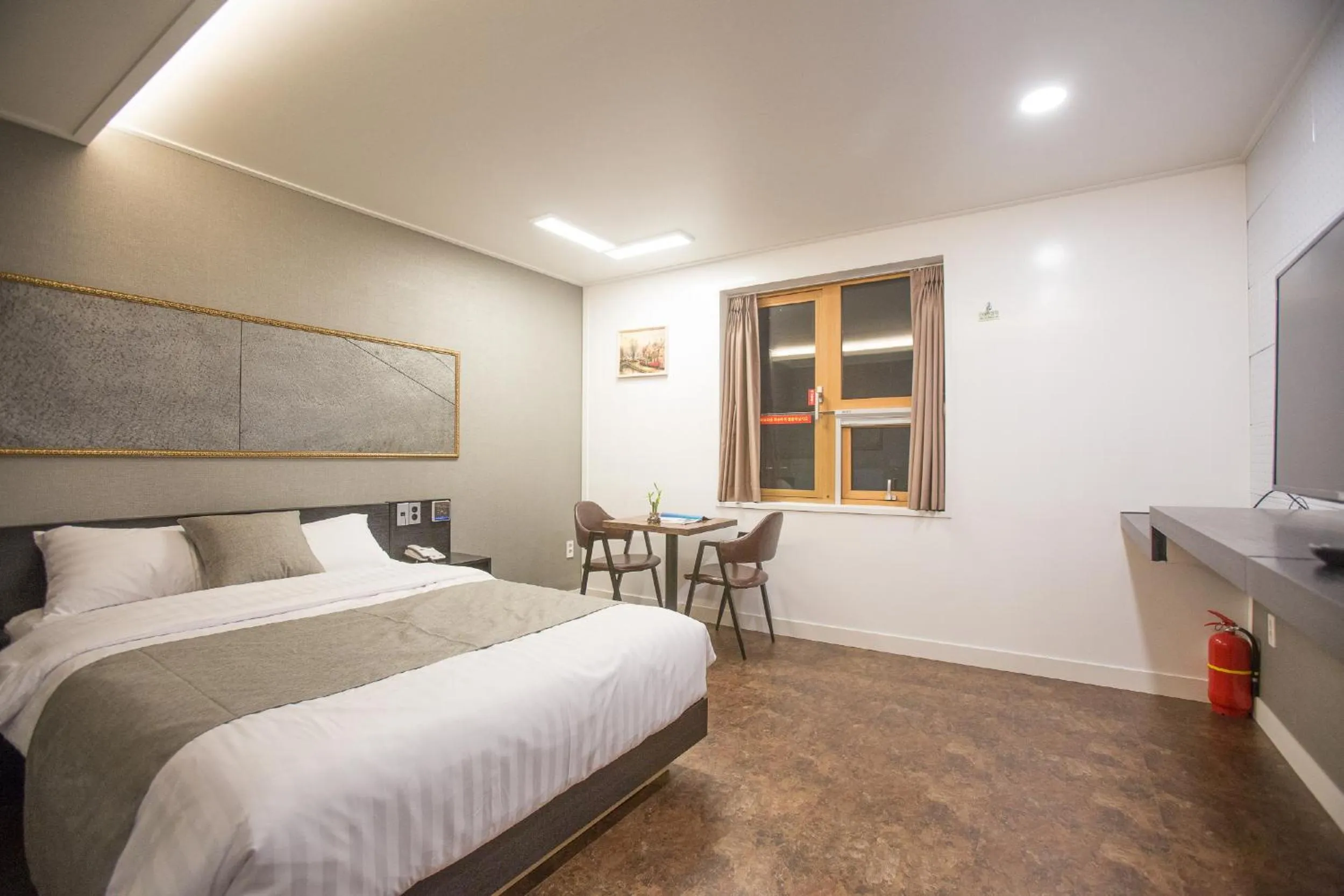 Photo of the whole room, Bed in Major Hotel 2