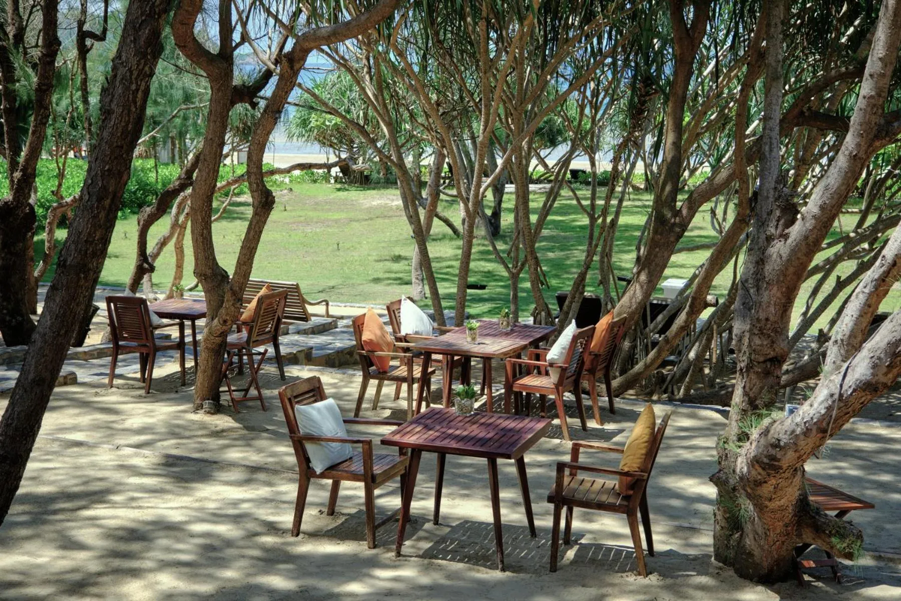 Restaurant/places to eat in Poulo Condor Boutique Resort & Spa