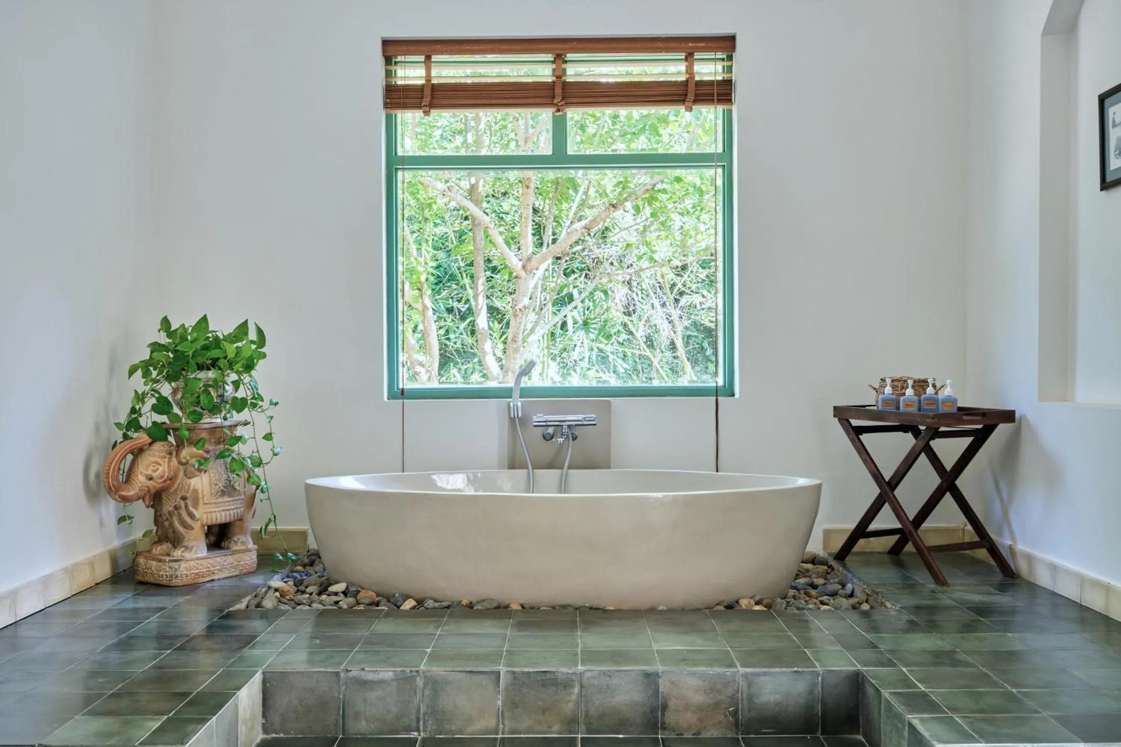 Bath in Poulo Condor Boutique Resort & Spa