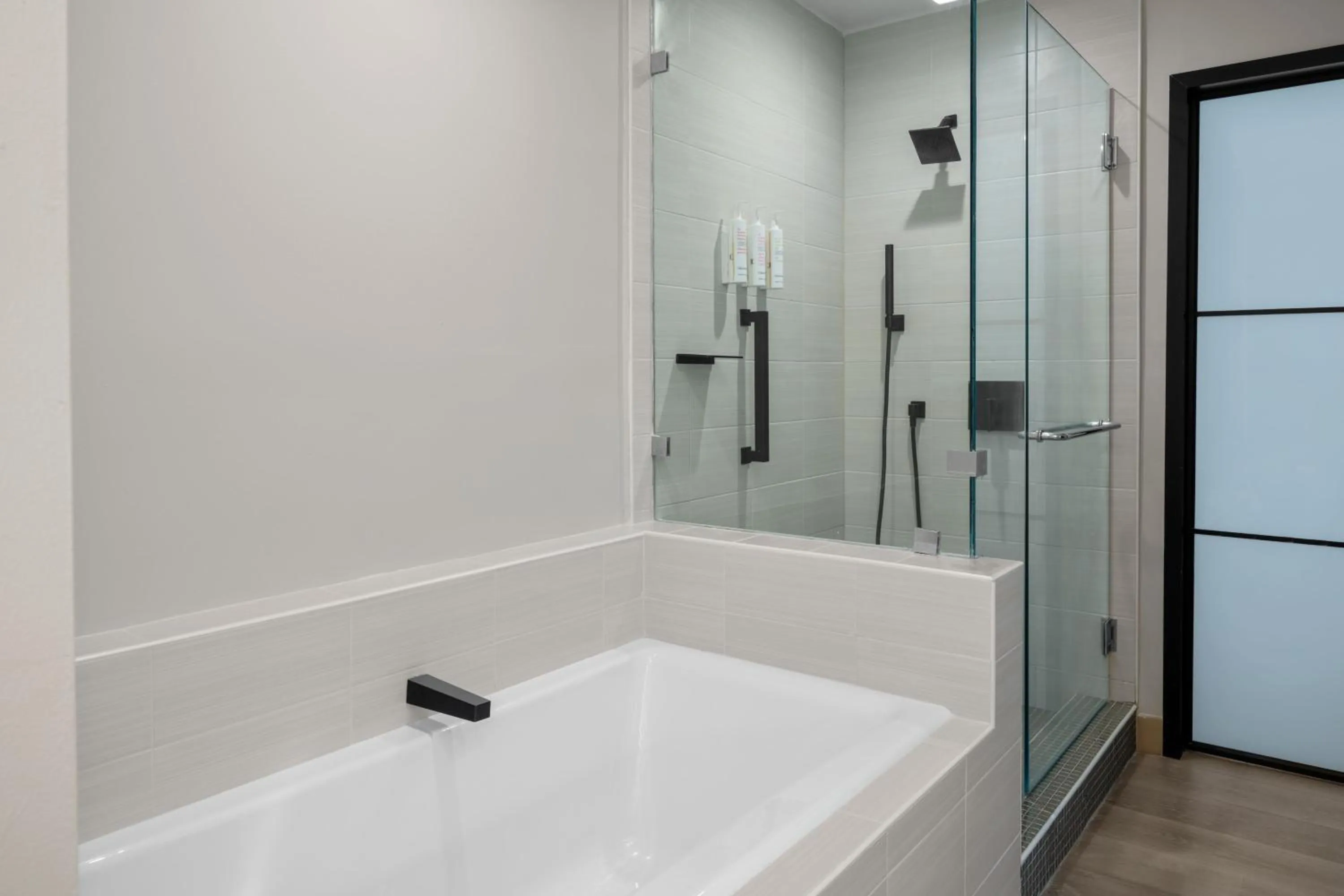 Bathroom in San Juan Marriott Resort and Stellaris Casino