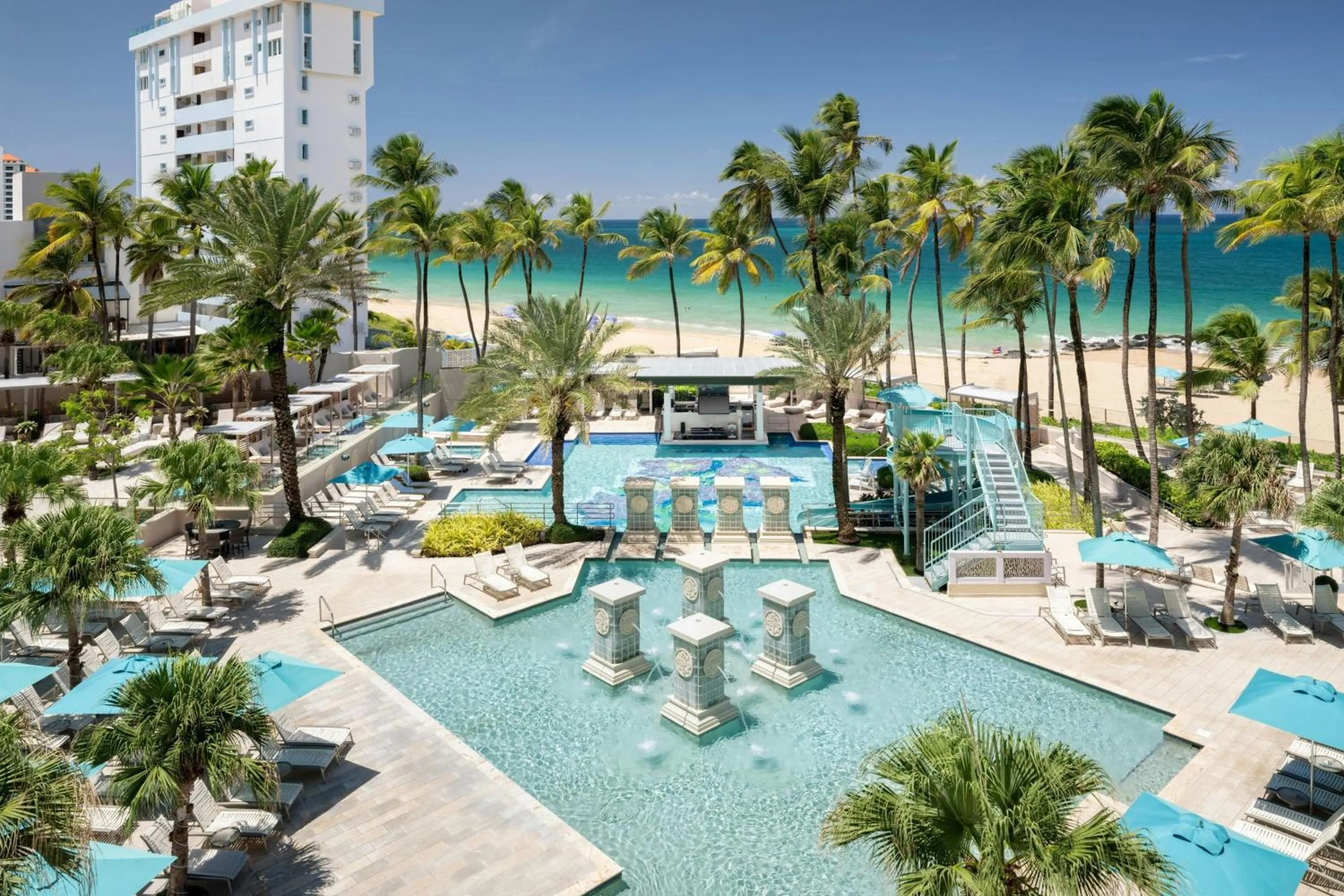 Swimming pool in San Juan Marriott Resort and Stellaris Casino