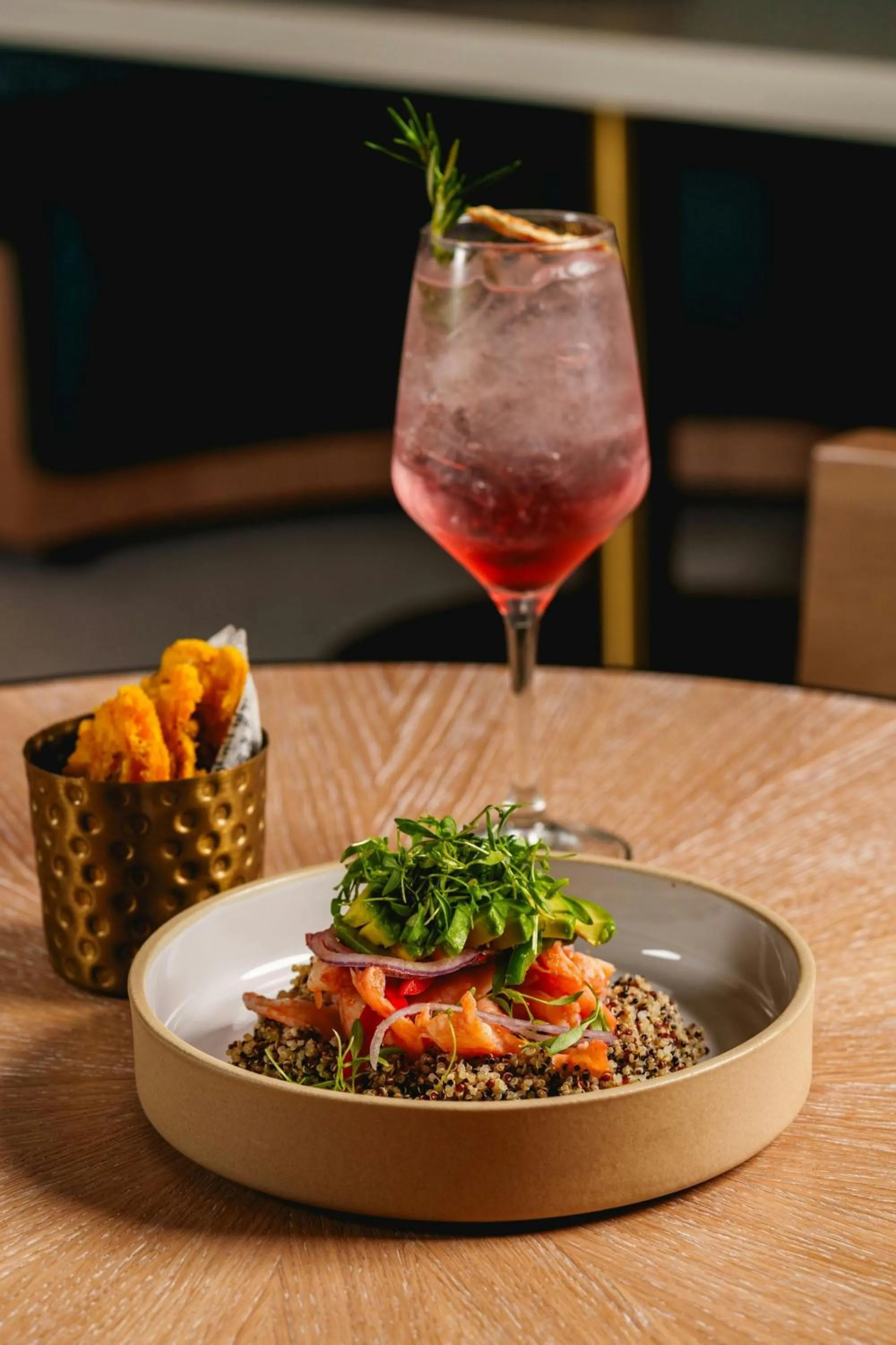 Lounge or bar in San Juan Marriott Resort and Stellaris Casino