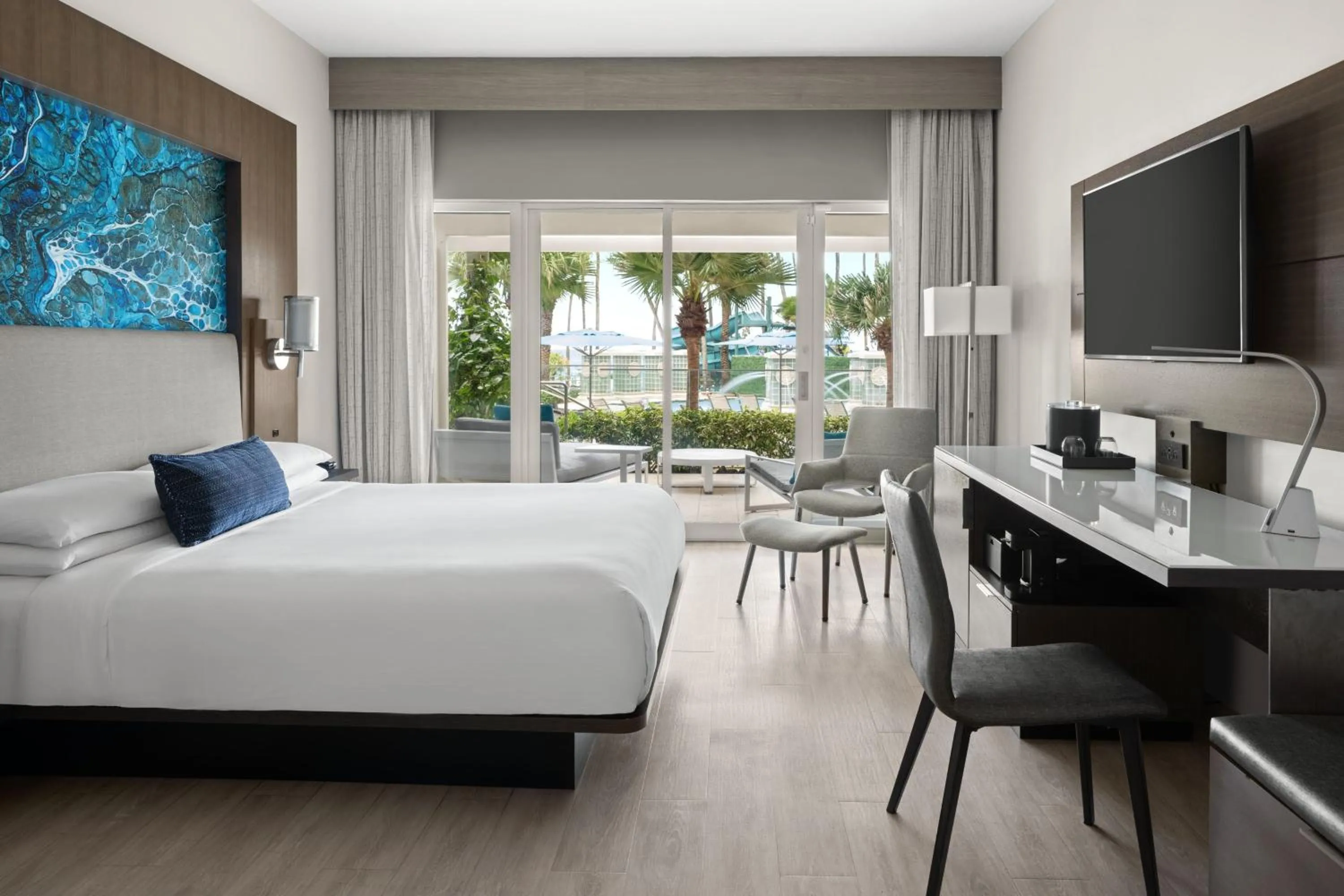 Photo of the whole room, Bed in San Juan Marriott Resort and Stellaris Casino