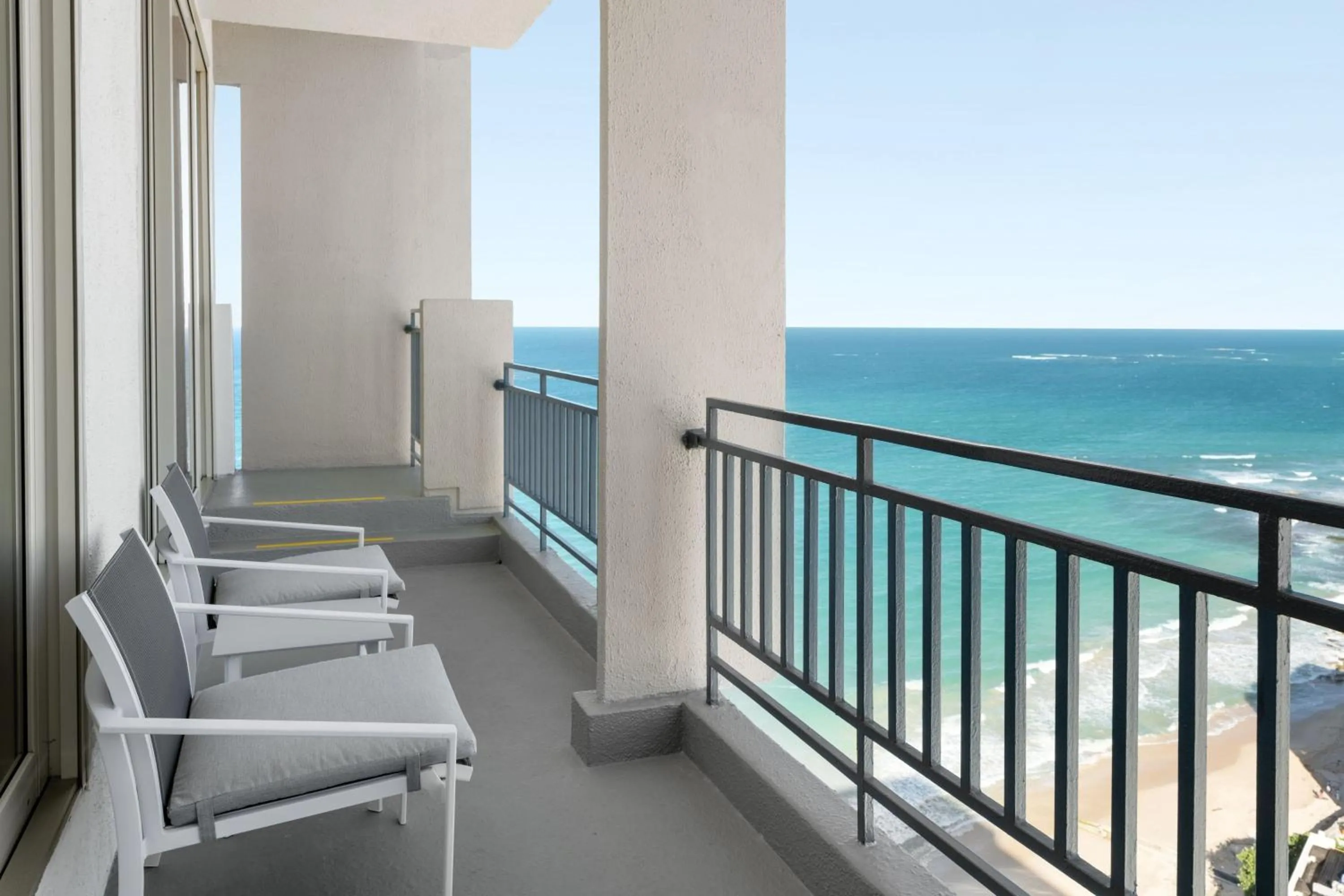 Photo of the whole room in San Juan Marriott Resort and Stellaris Casino