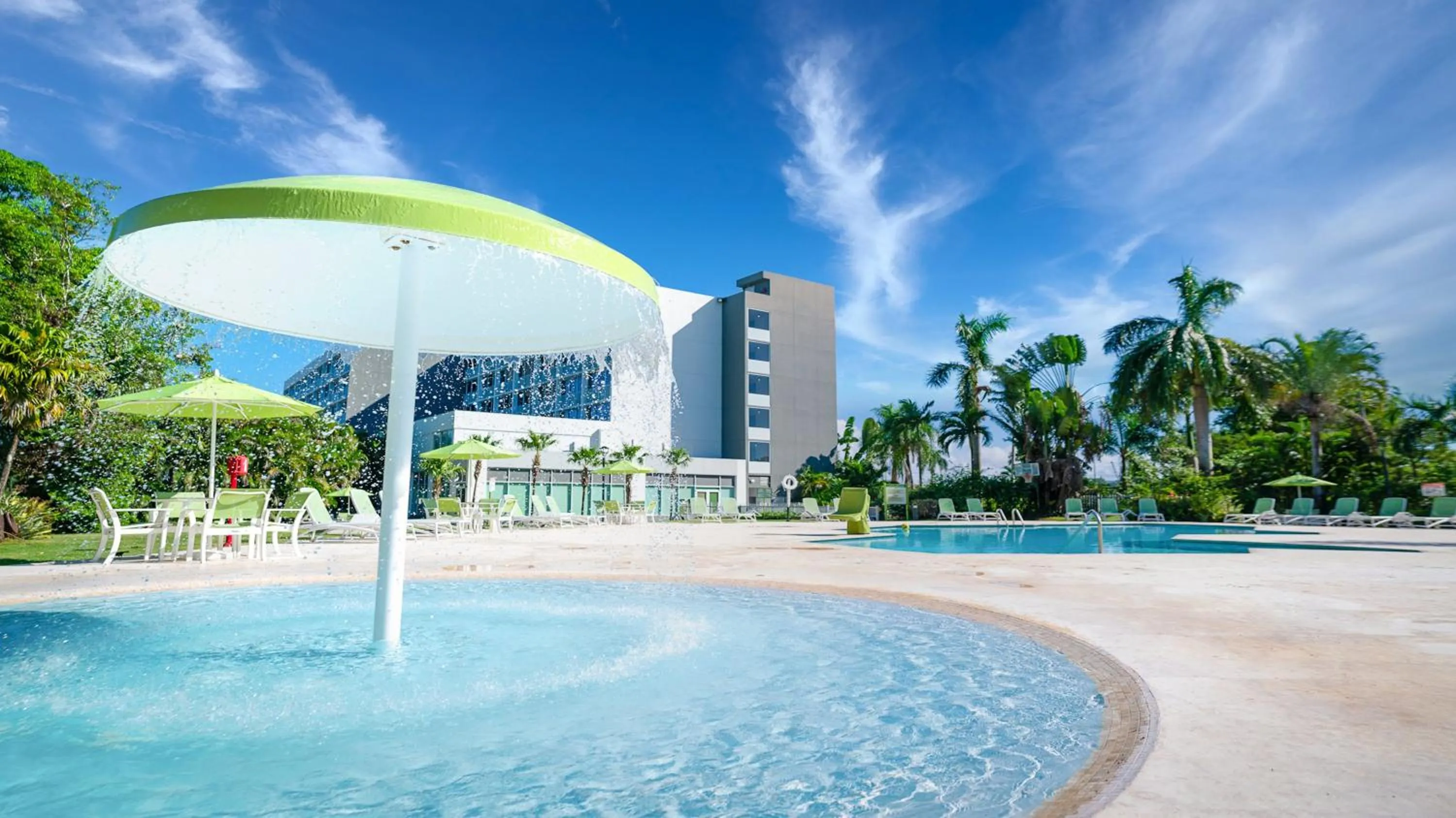 Swimming pool in Holiday Inn Mayaguez & Tropical Casino by IHG