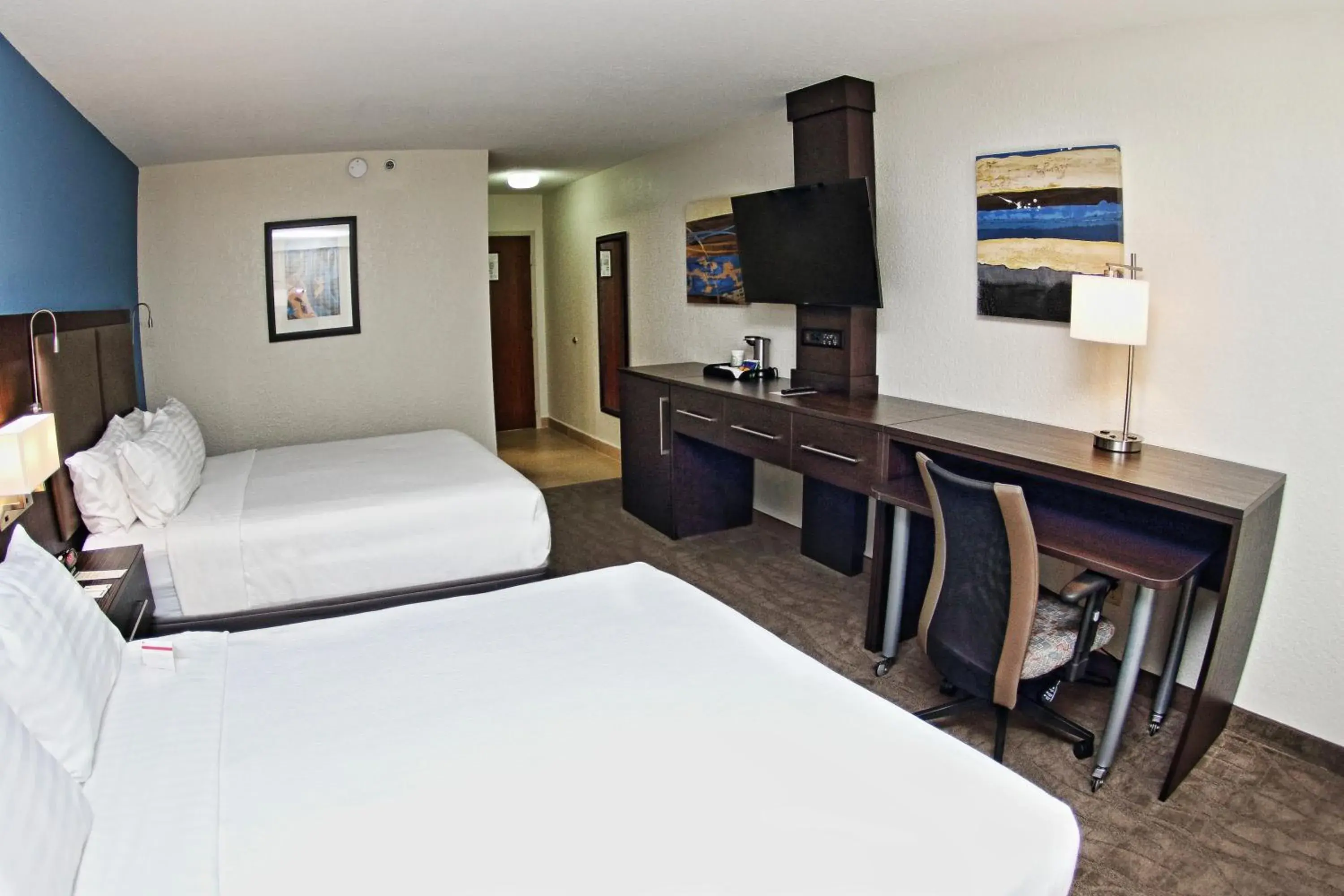 Executive Double Room with Two Queen Beds in Holiday Inn Mayaguez & Tropical Casino by IHG Executive Double Room with Two Queen Beds in Holiday Inn Mayaguez & Tropical Casino by IHG