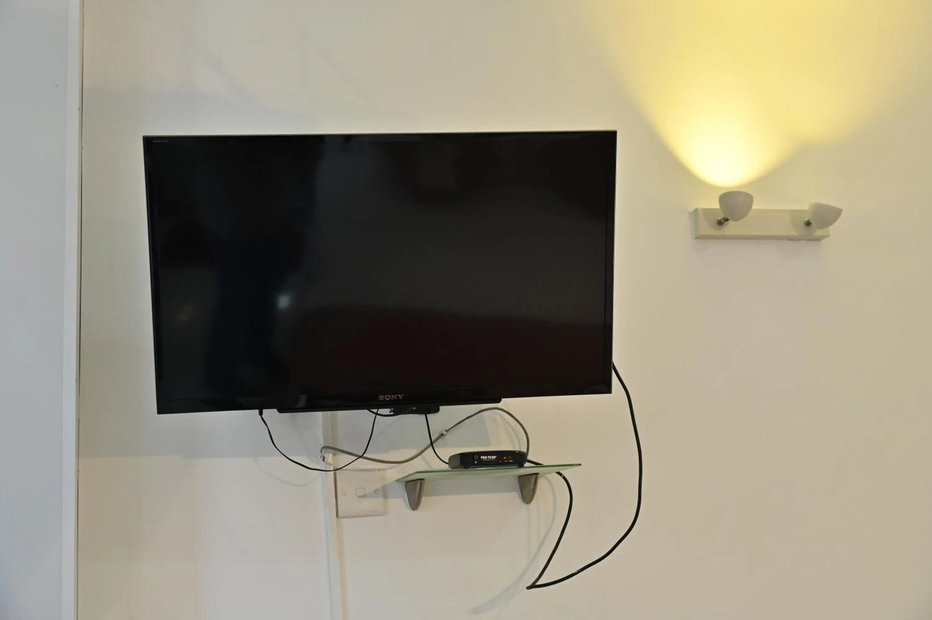 TV and multimedia in Colombo Villa