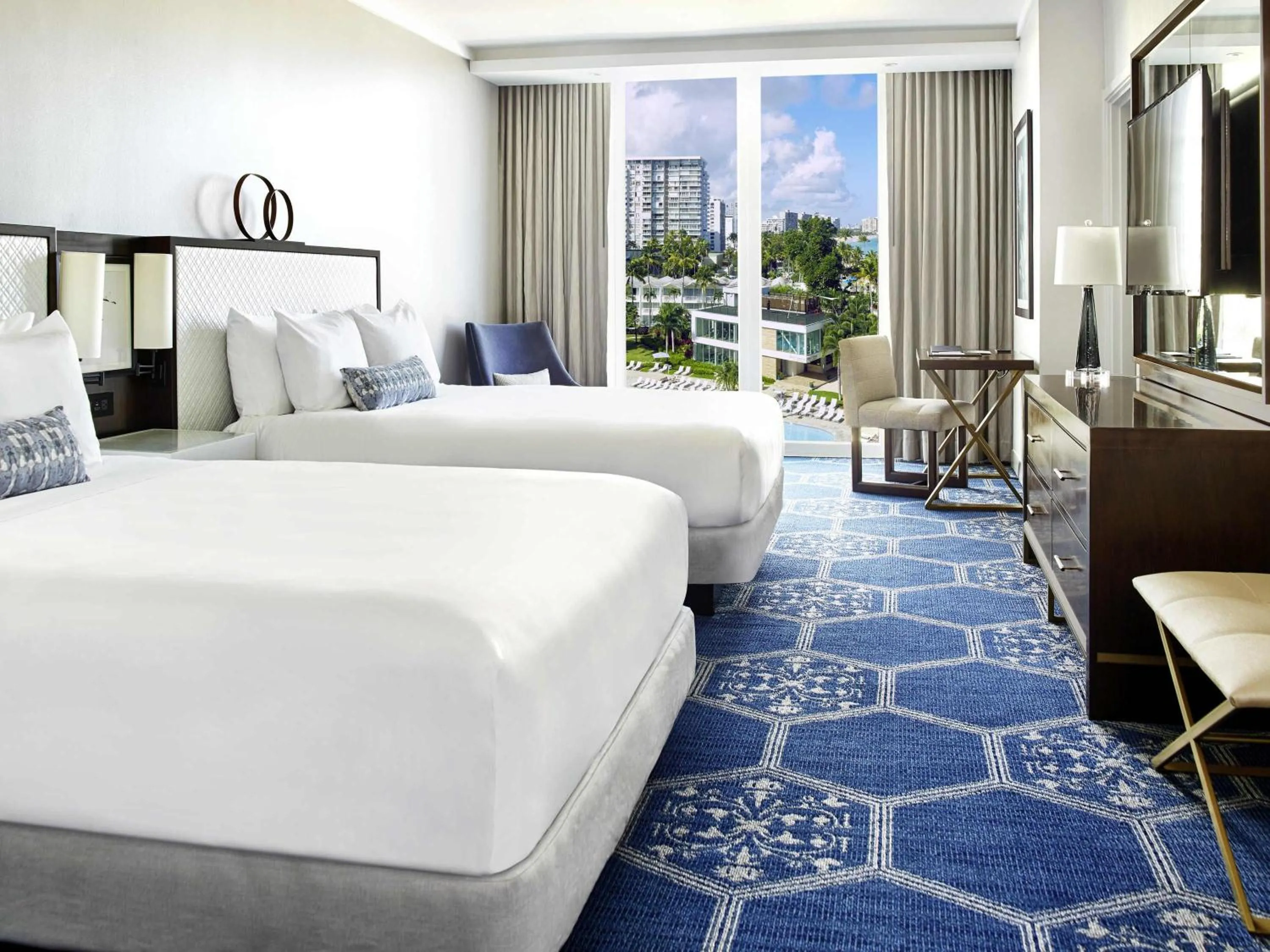 Photo of the whole room, Bed in Fairmont El San Juan Hotel