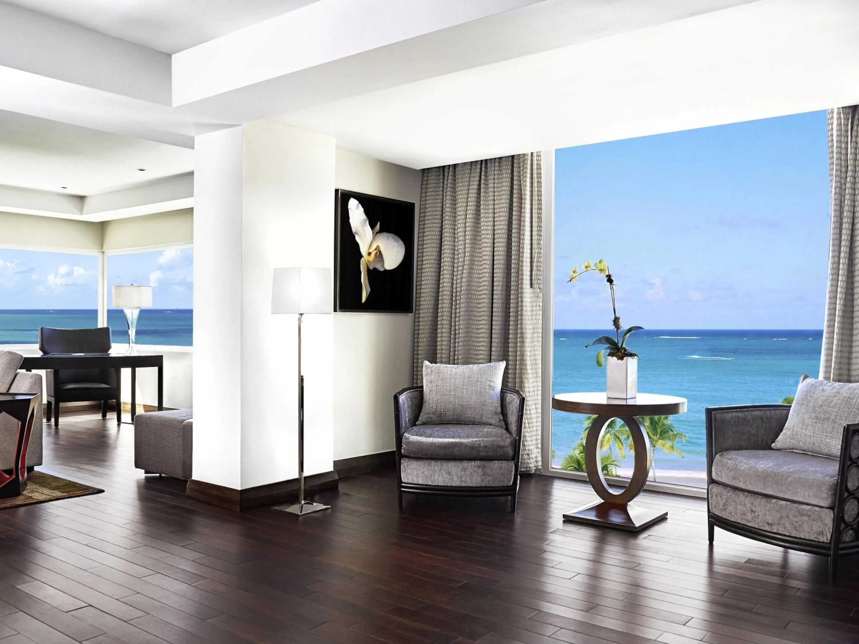 Photo of the whole room in Fairmont El San Juan Hotel