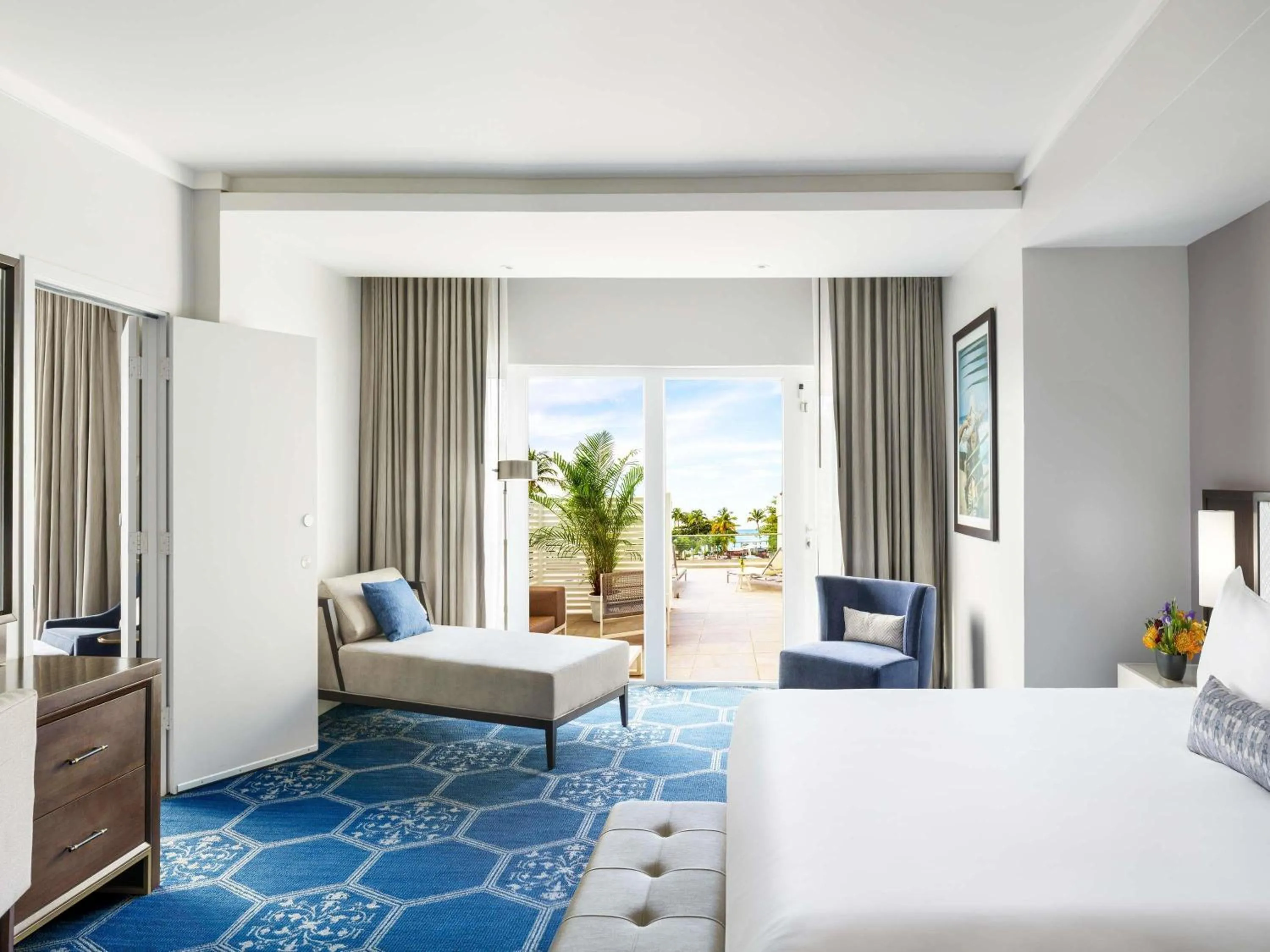 Bedroom, Bed in Fairmont El San Juan Hotel