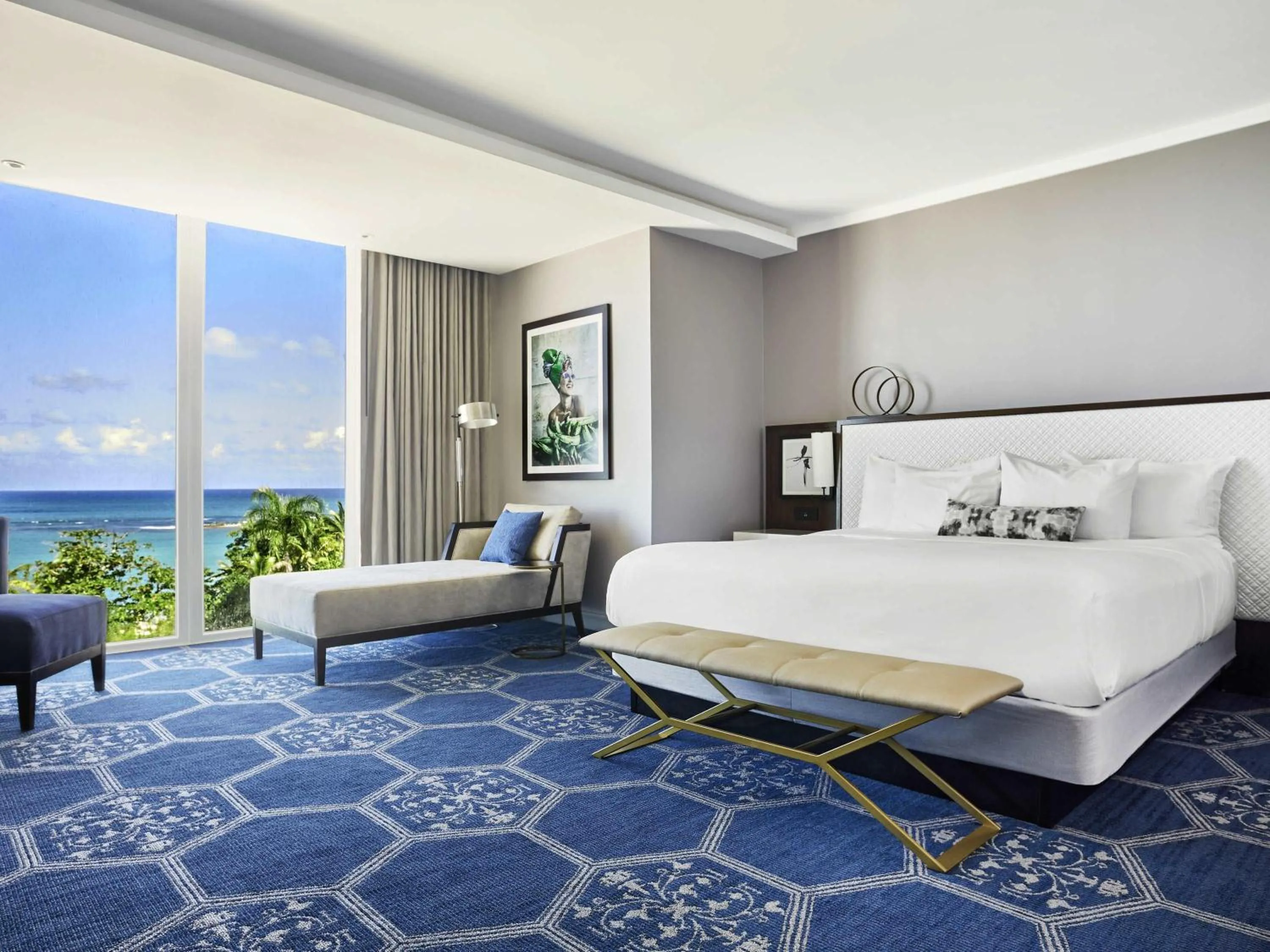 Photo of the whole room, Bed in Fairmont El San Juan Hotel