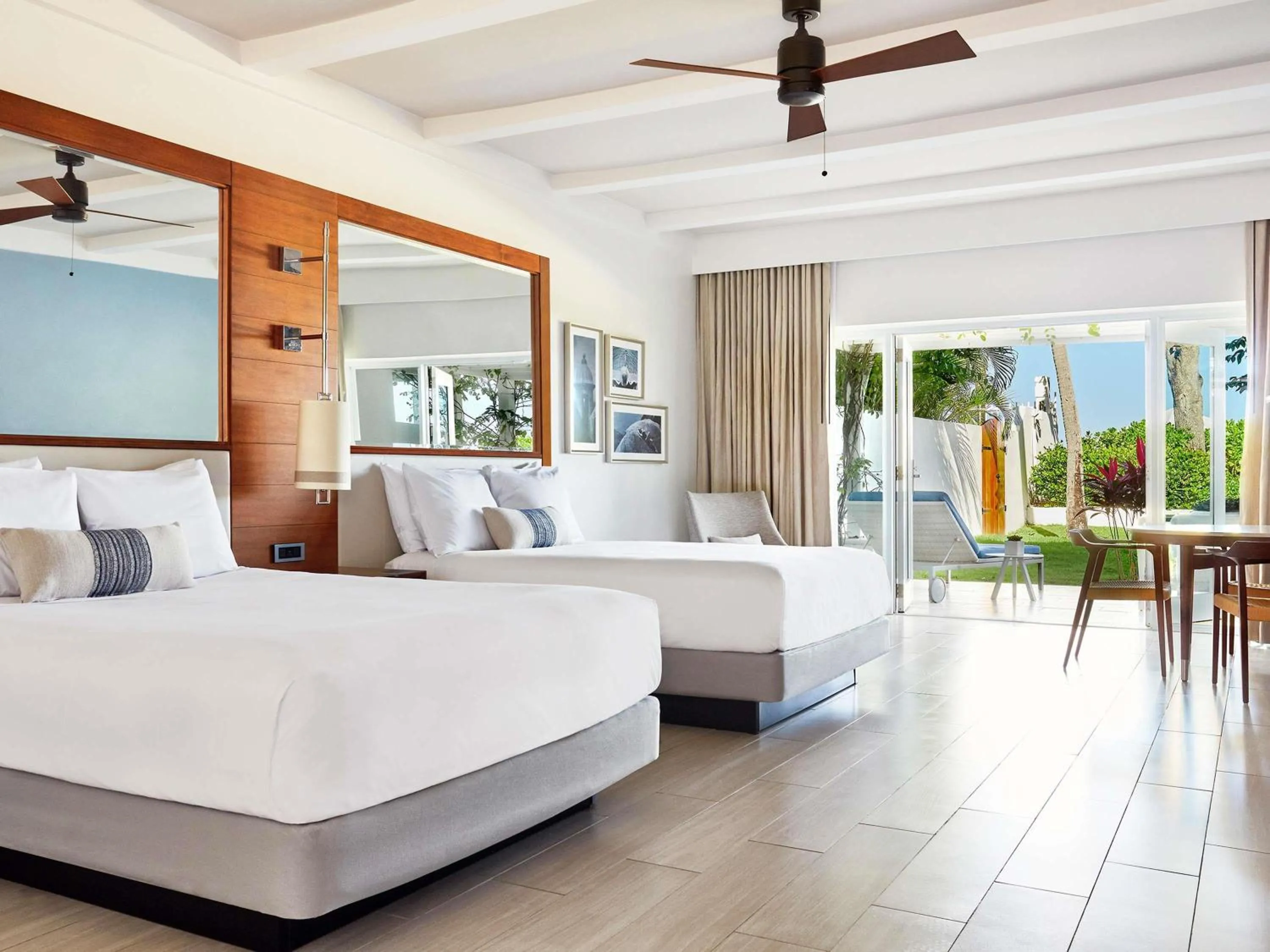 Bedroom, Bed in Fairmont El San Juan Hotel