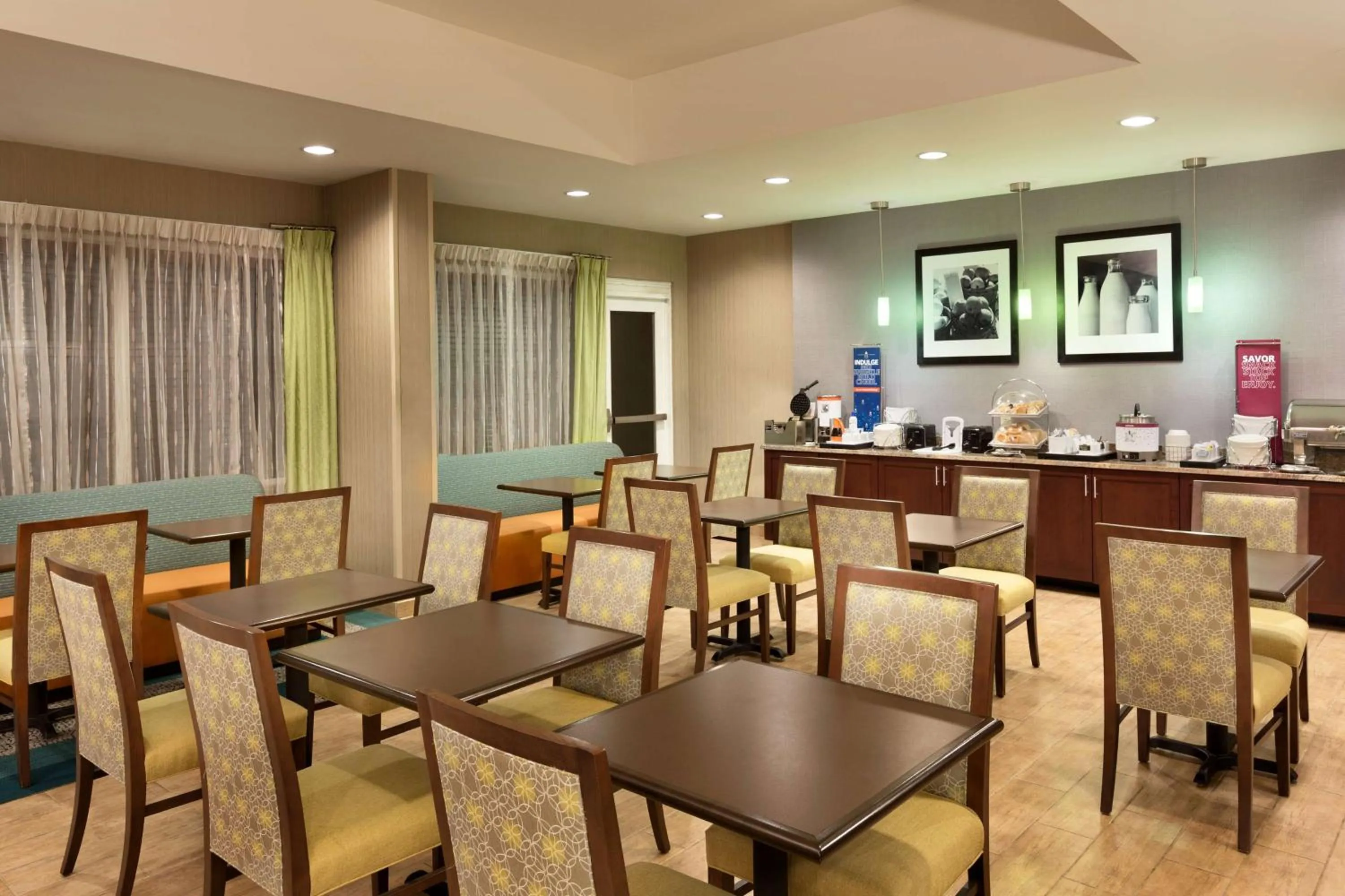 Breakfast in Hampton Inn Denville-Rockaway-Parsippany