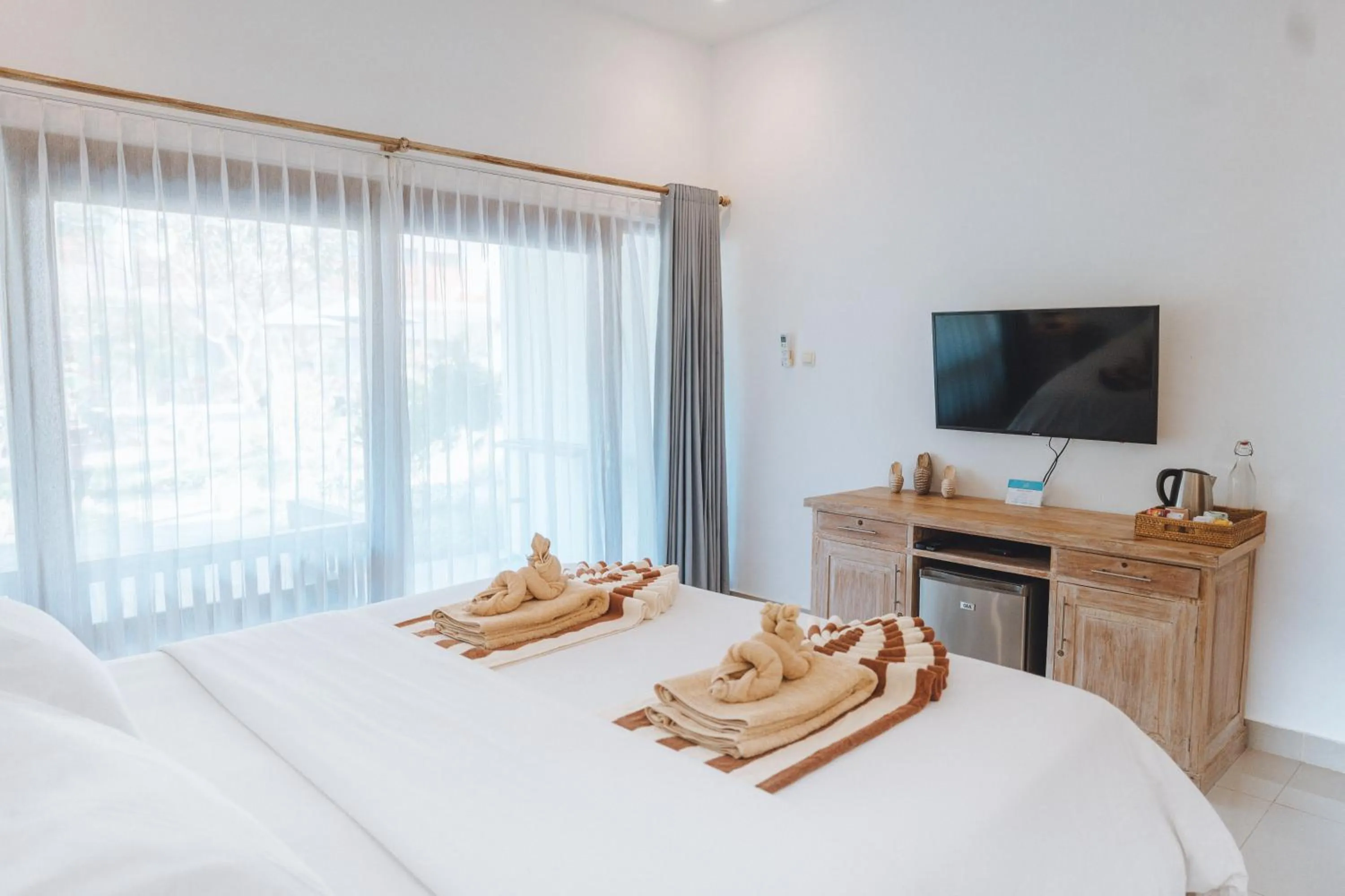 TV and multimedia, Bed in Blue Marlin Dive Gili Air